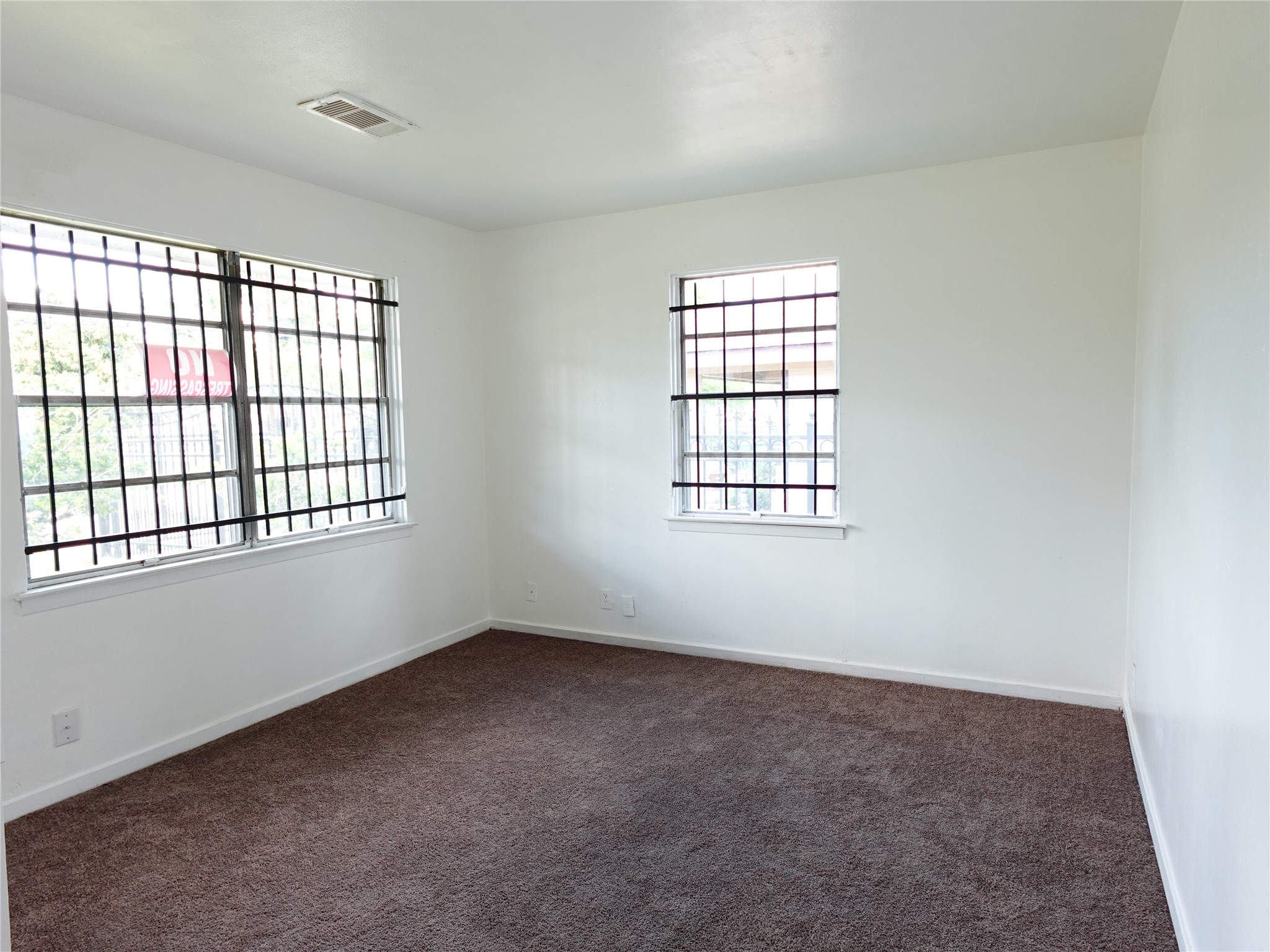 8022 Woodlyn Road Property Photo 7