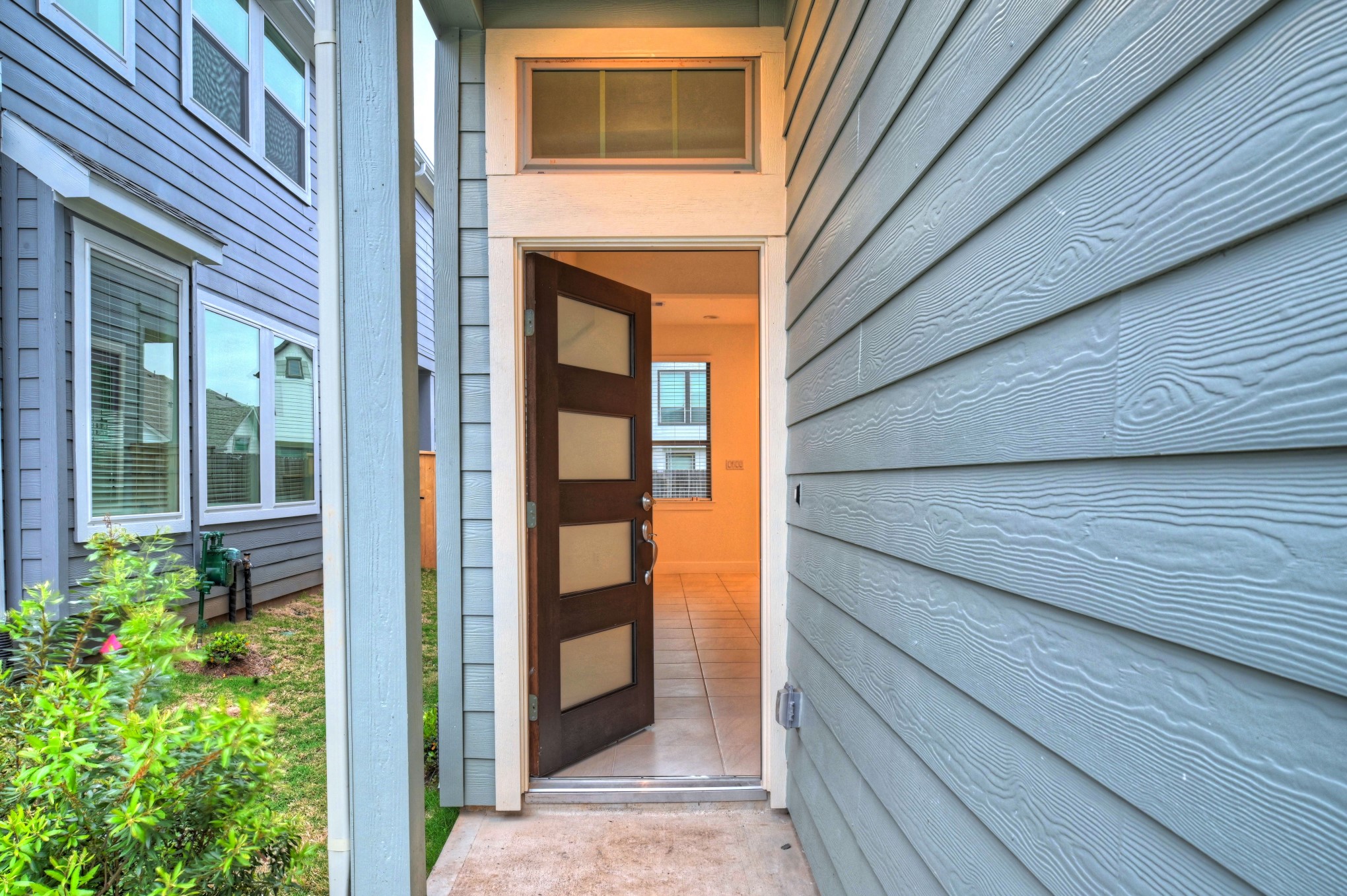1535 Crystal Stream Drive Property Photo 4