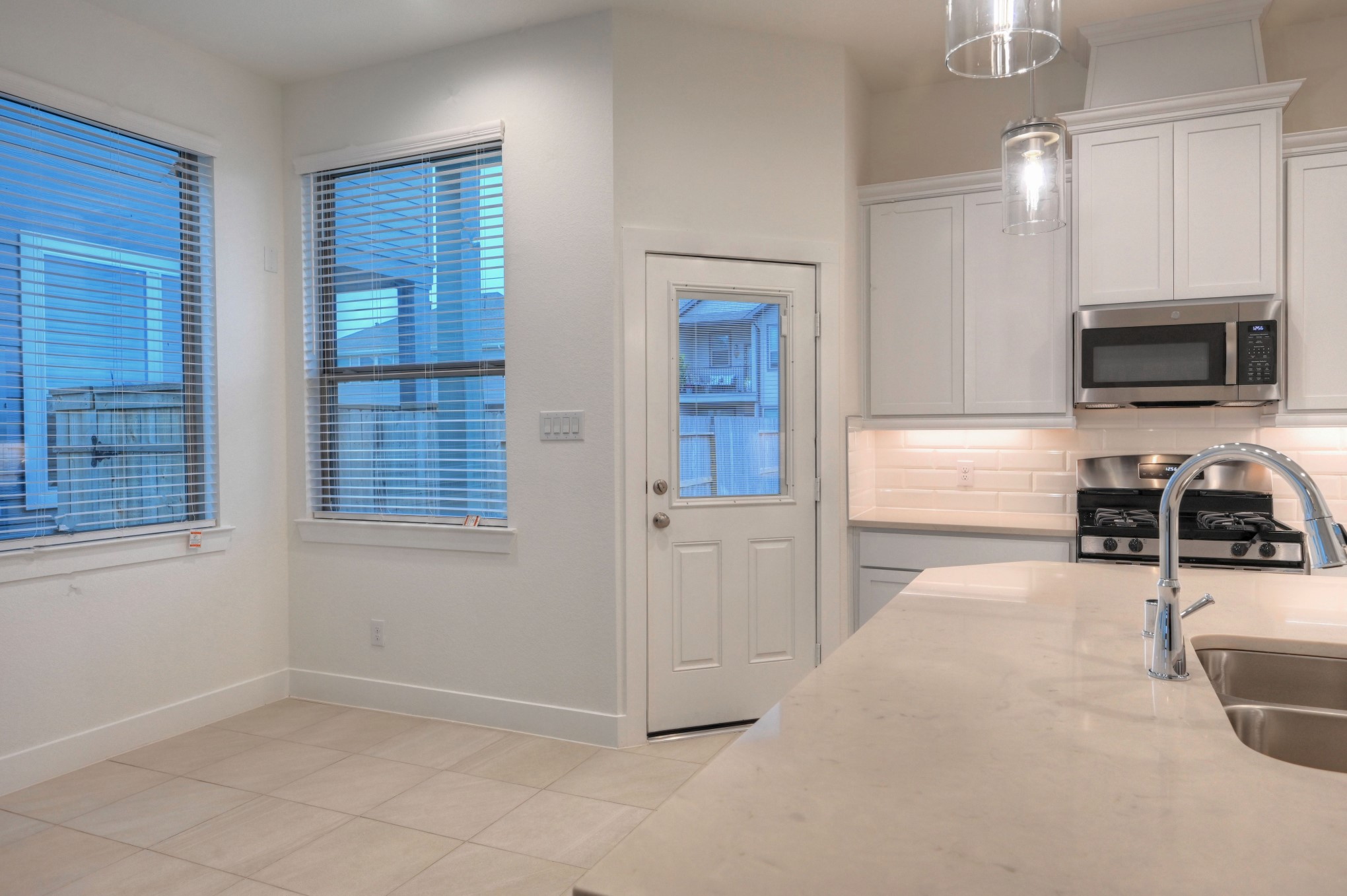 1535 Crystal Stream Drive Property Photo 14
