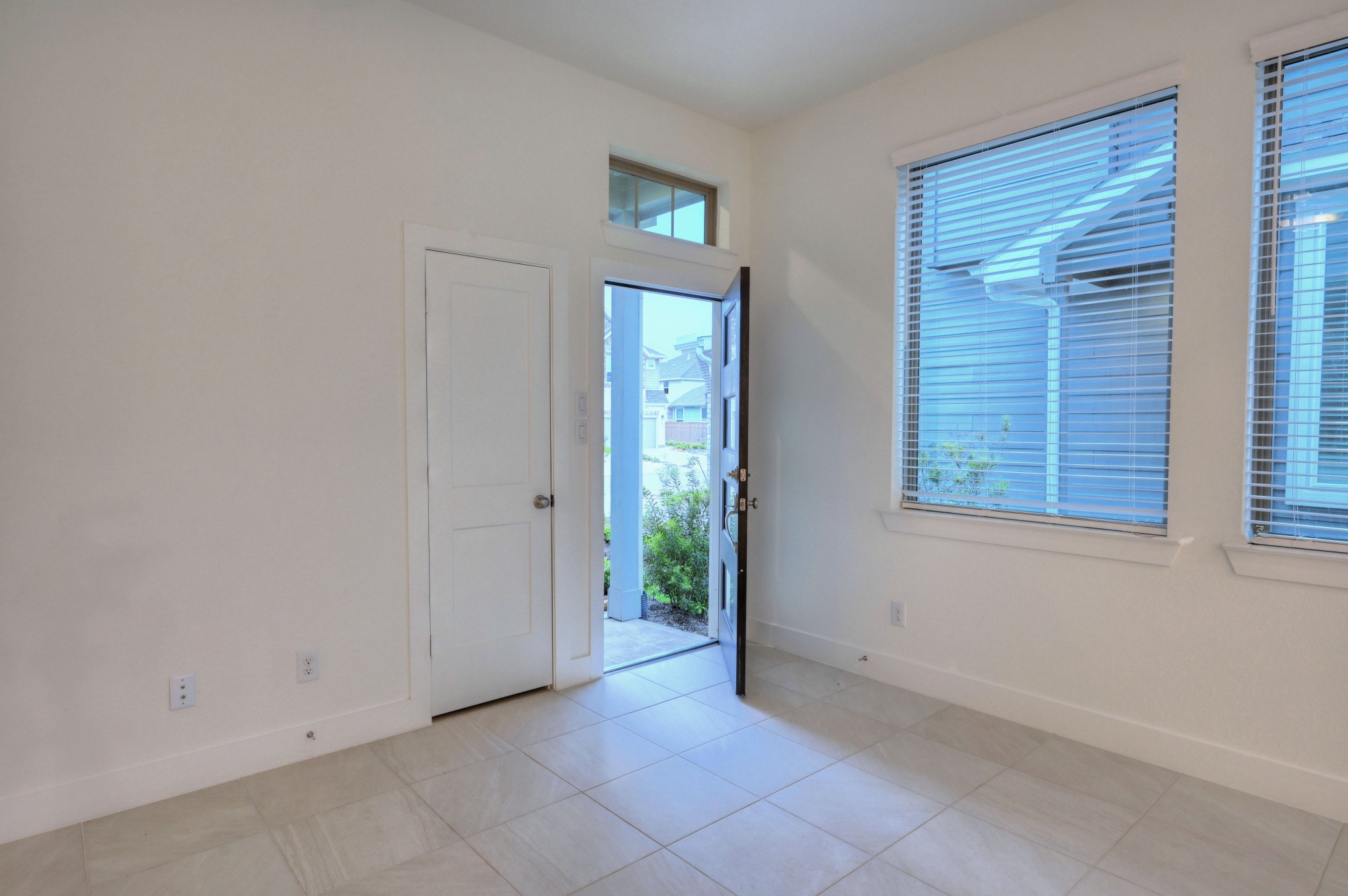 1535 Crystal Stream Drive Property Photo 45