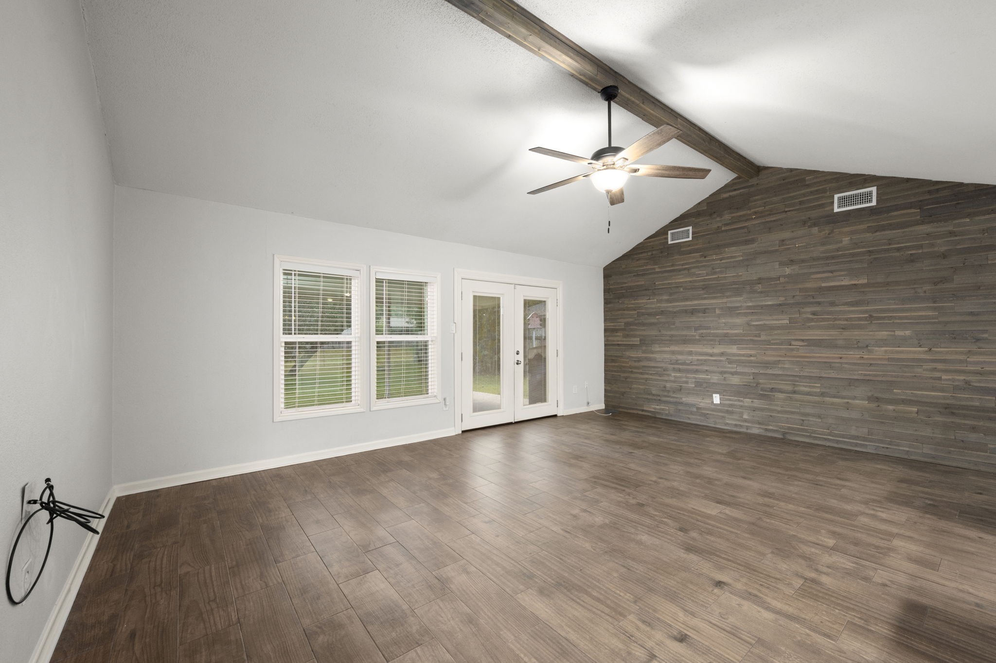 2909 Livingston Drive Property Photo 11