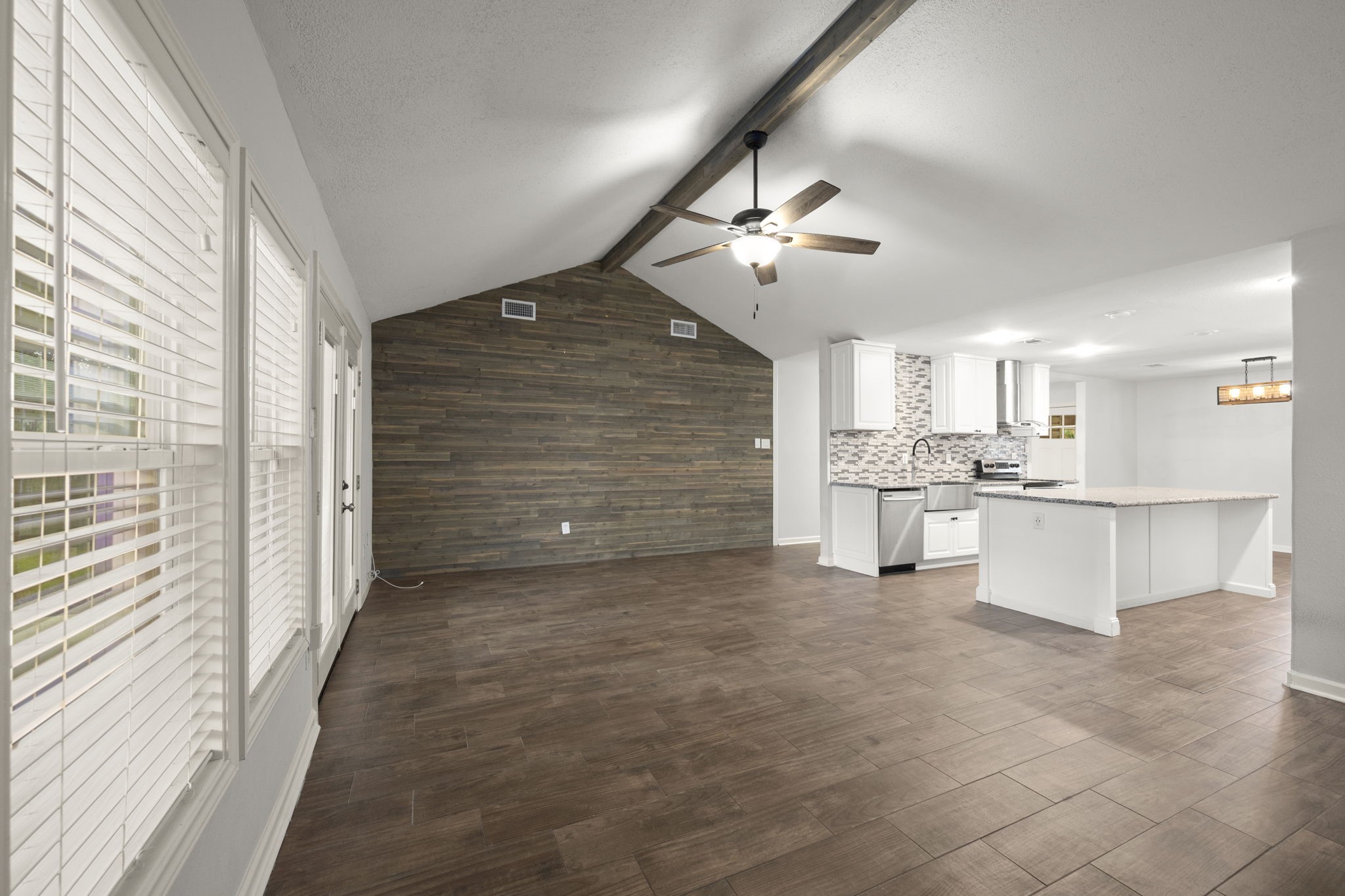 2909 Livingston Drive Property Photo 12
