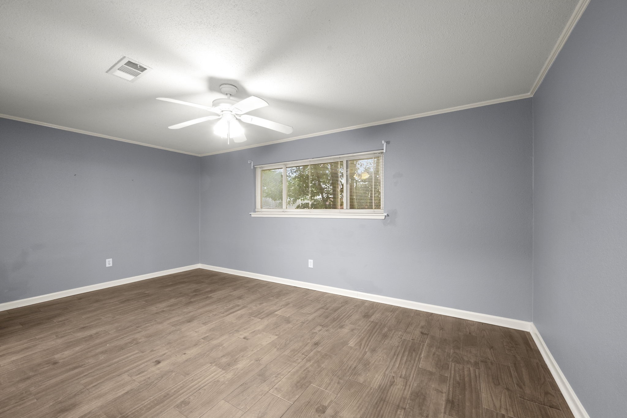 2909 Livingston Drive Property Photo 14
