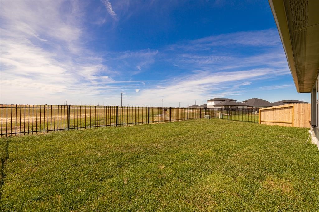 4026 Andreas Meadow Lane Property Photo 3