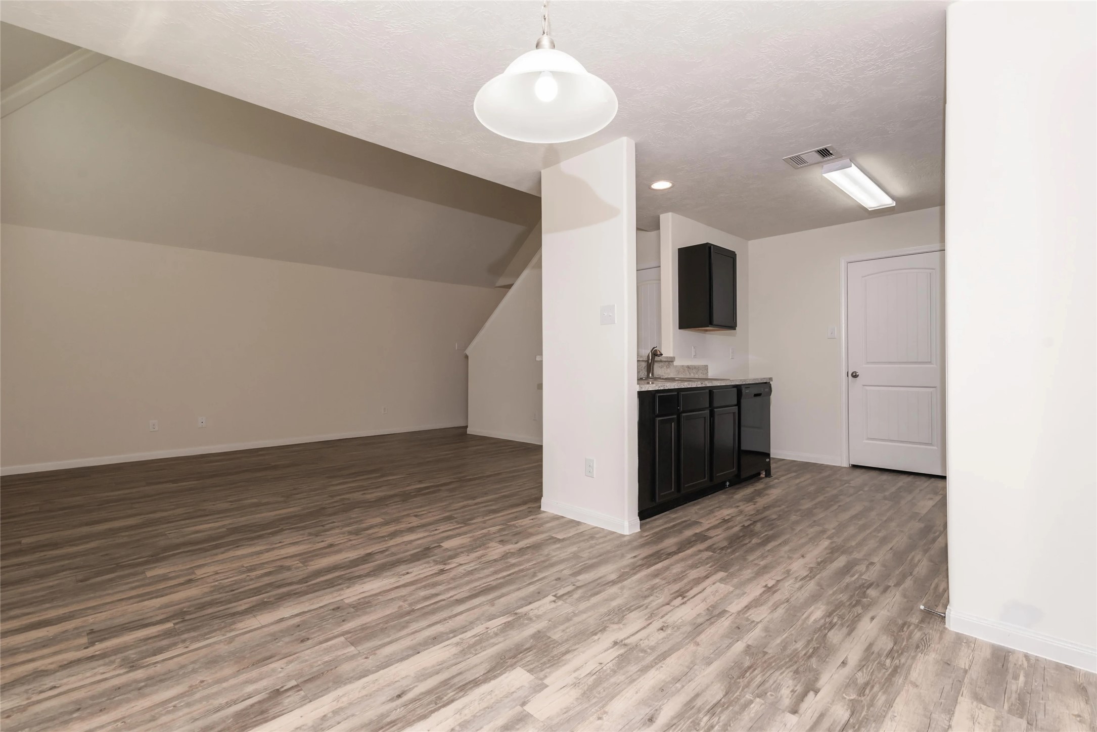 12806 Roccos Trail Property Photo 8
