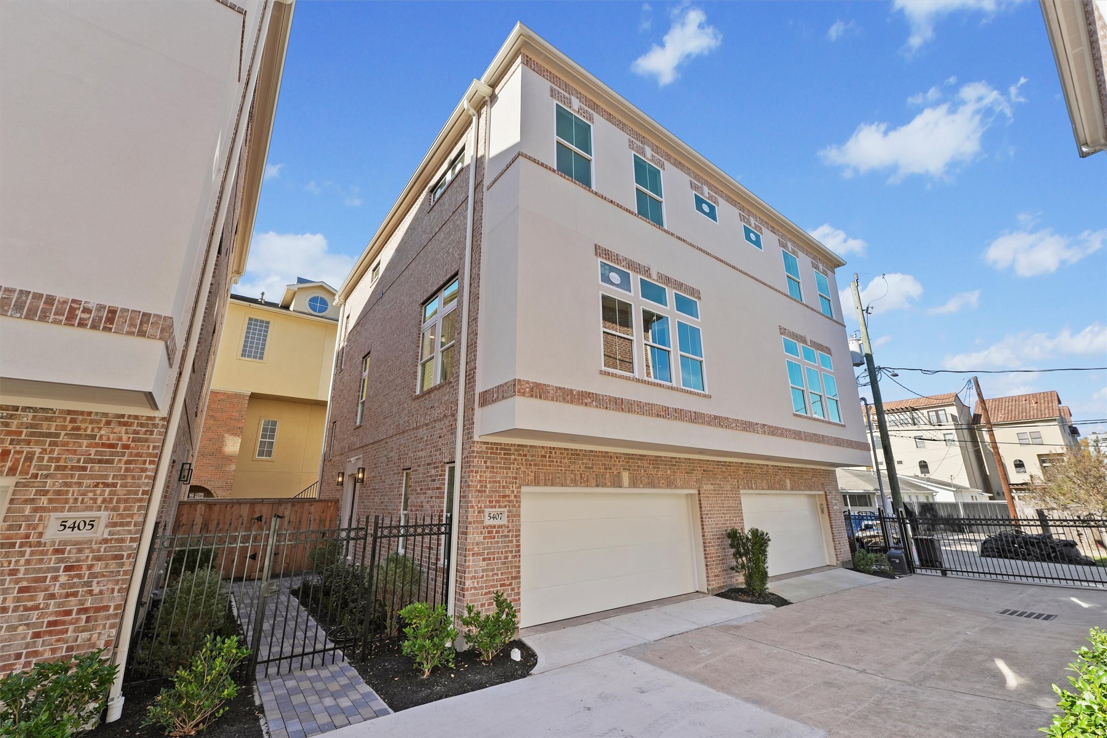 5407 Dickson Street Property Photo 1