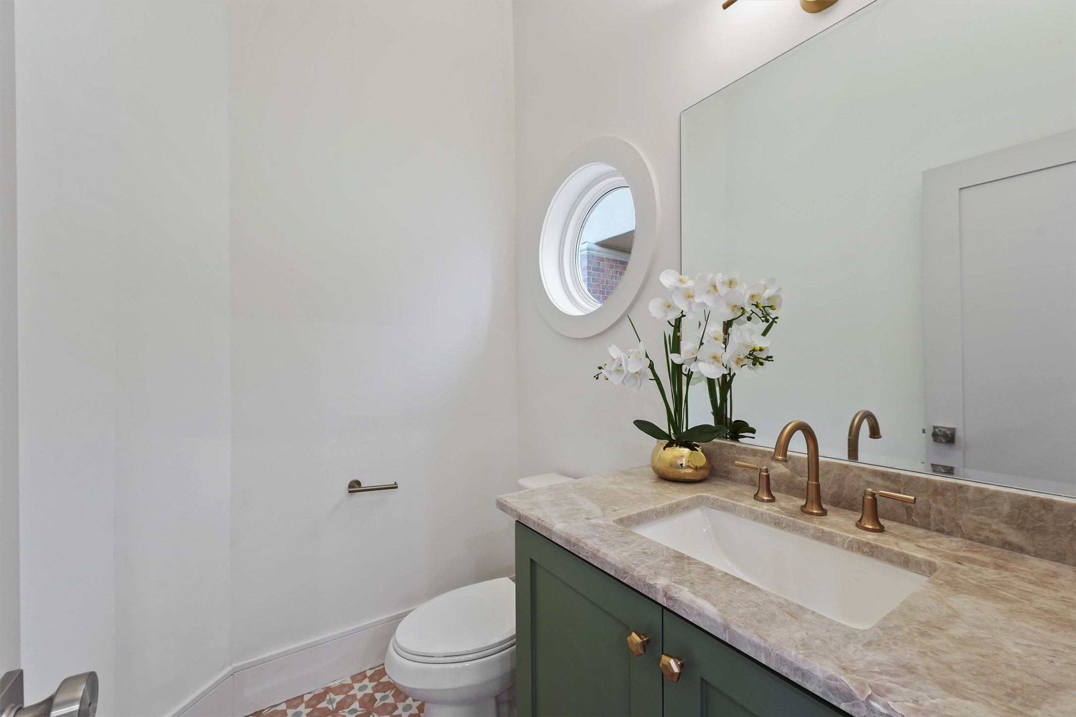 5407 Dickson Street Property Photo 8