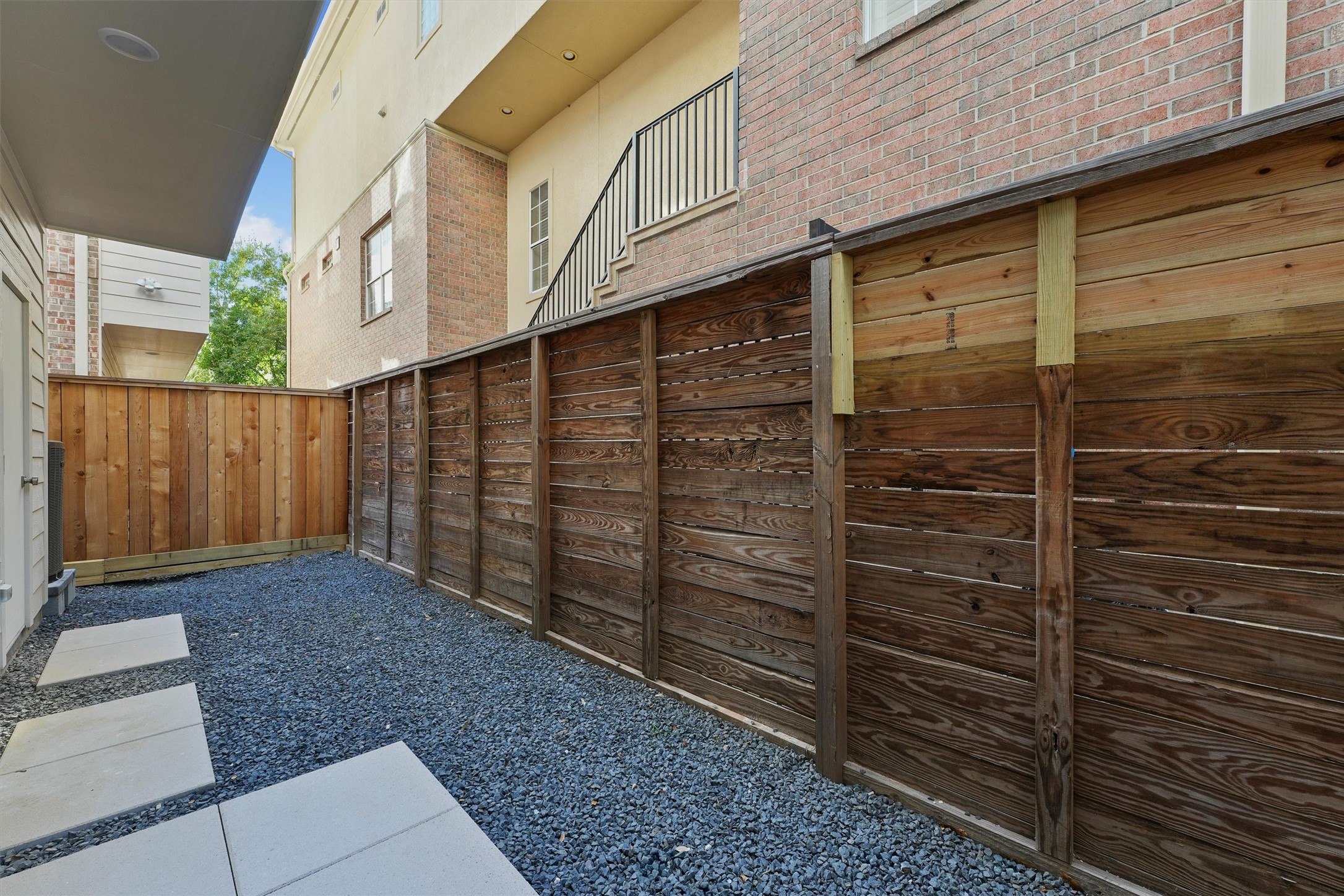 5407 Dickson Street Property Photo 21