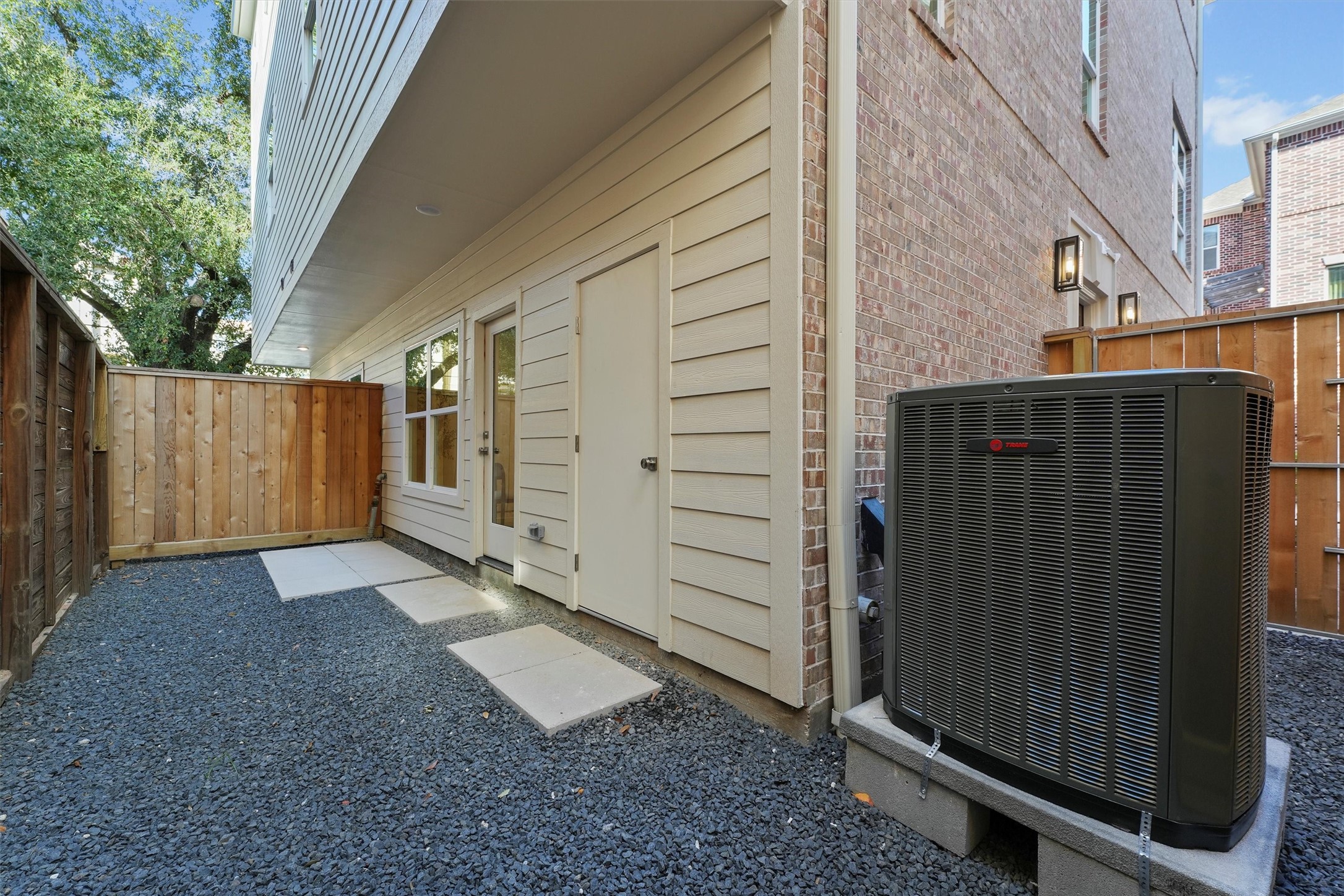 5407 Dickson Street Property Photo 22