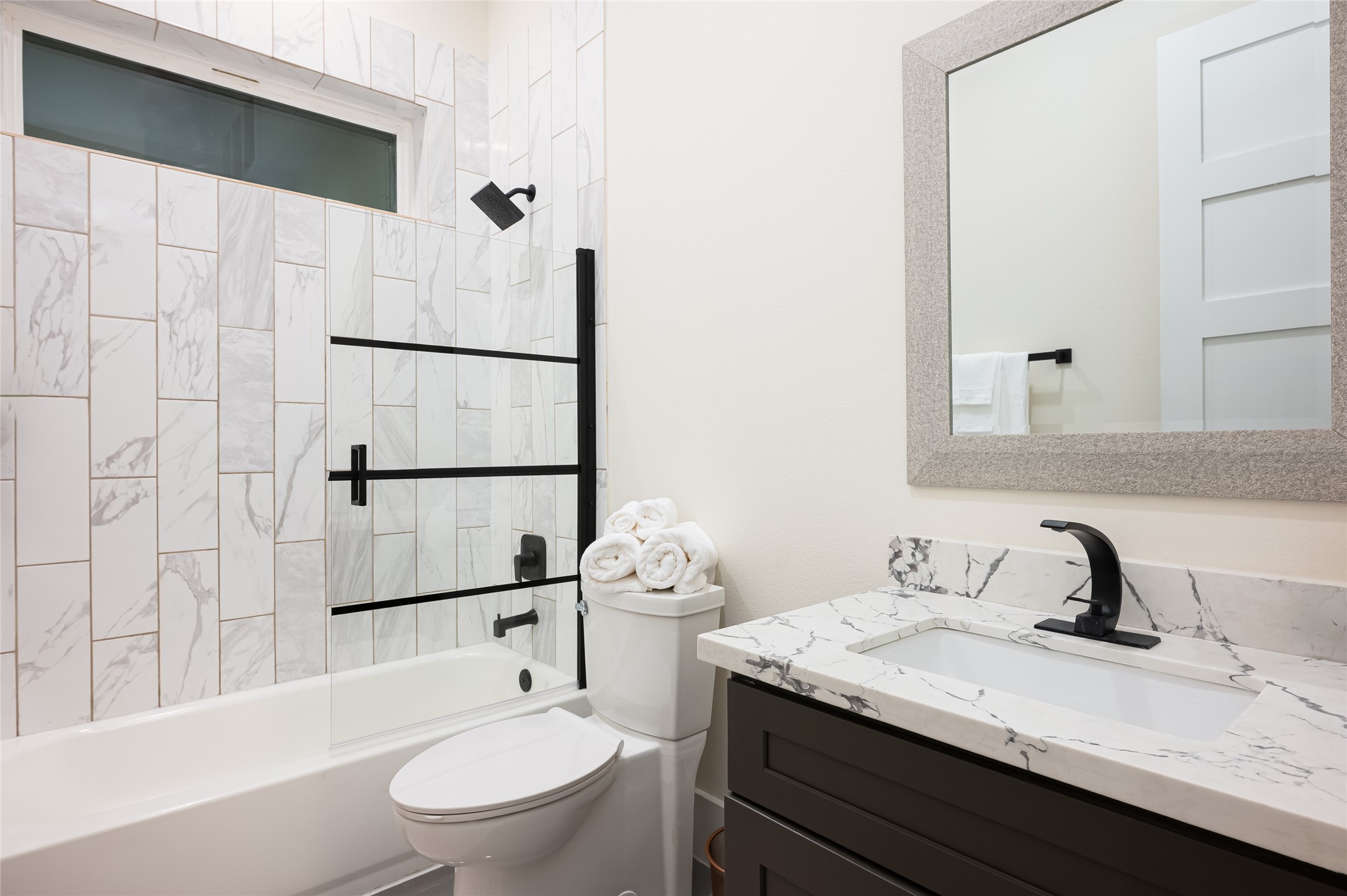 917 Thompson Street Property Photo 13