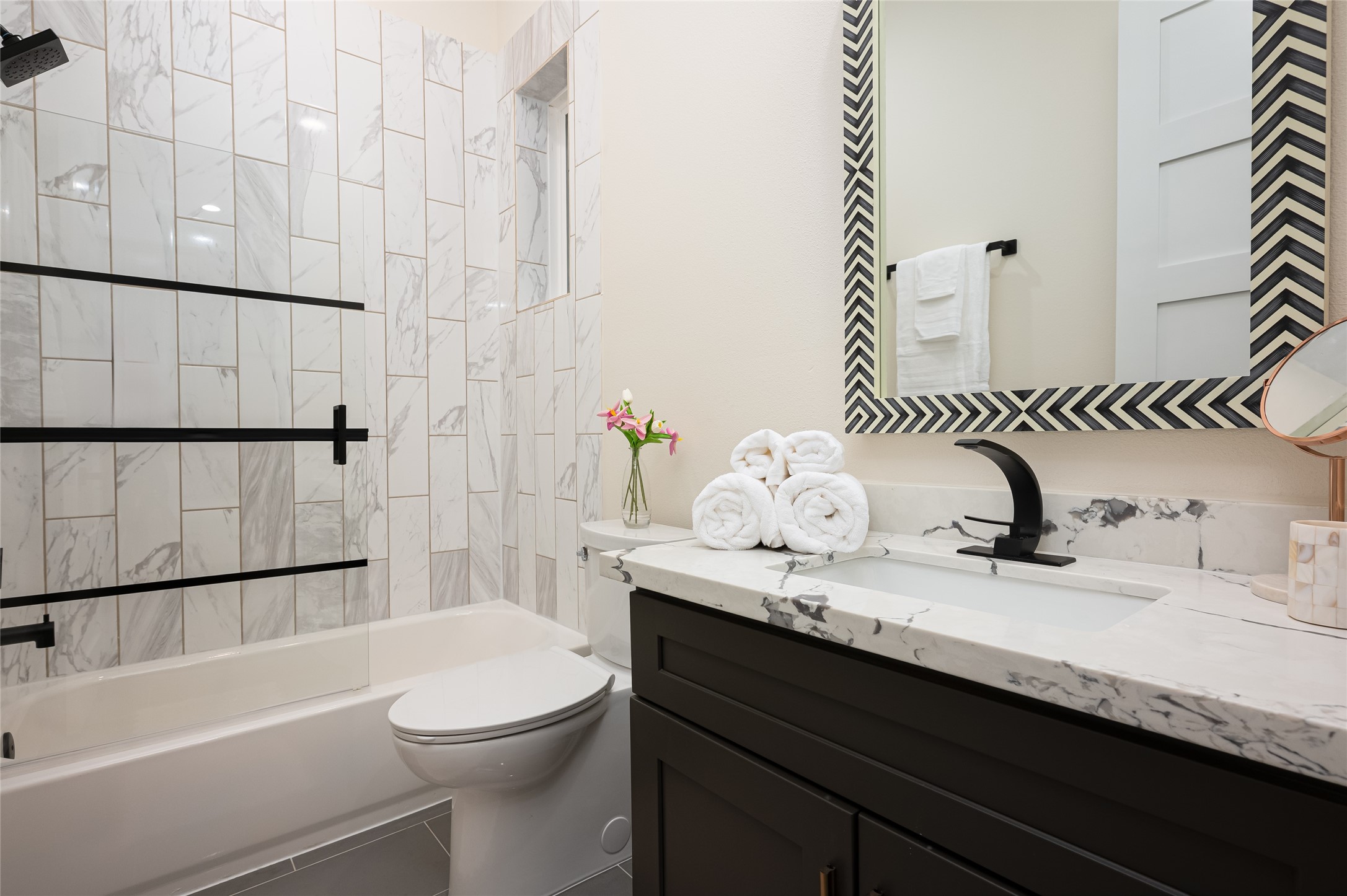 917 Thompson Street Property Photo 26