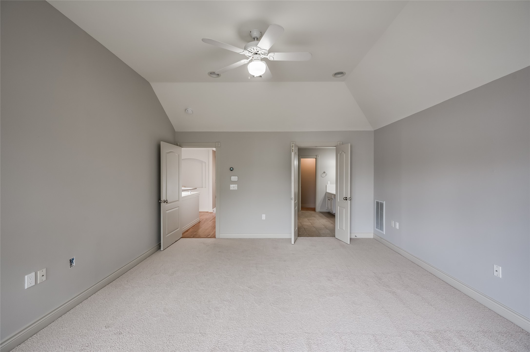 315 Sandman Street Property Photo 10