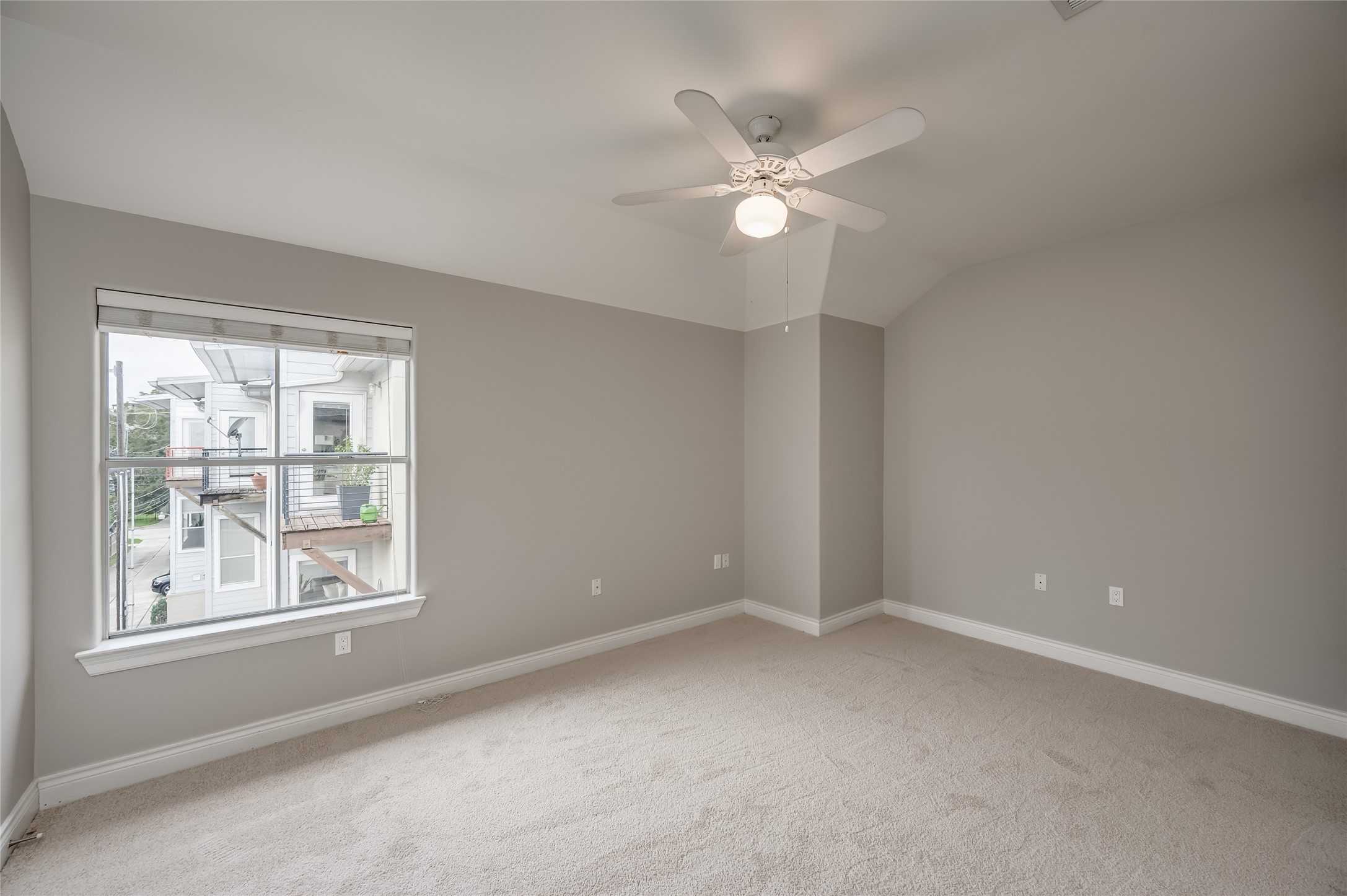 315 Sandman Street Property Photo 19