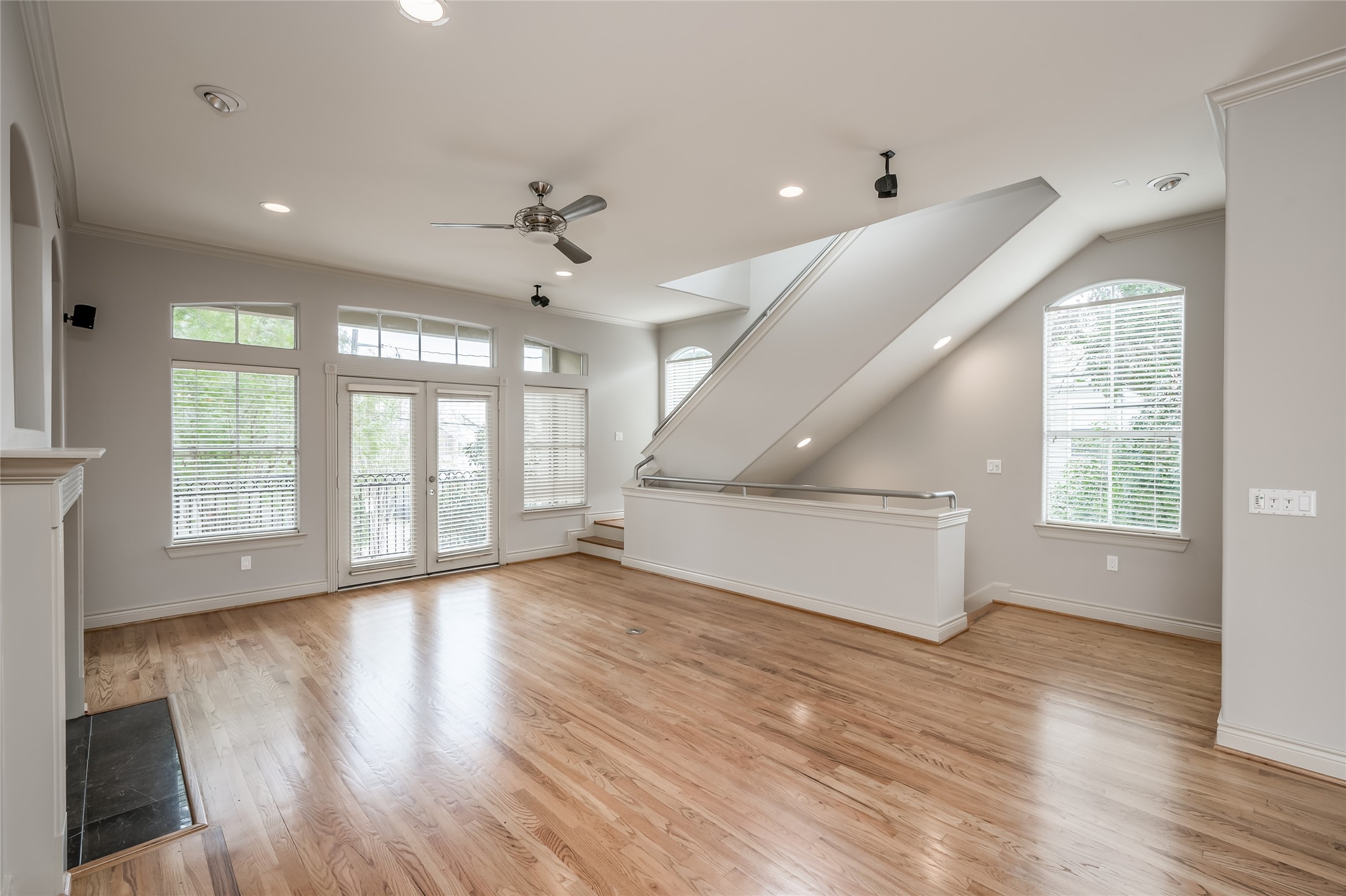 315 Sandman Street Property Photo 25