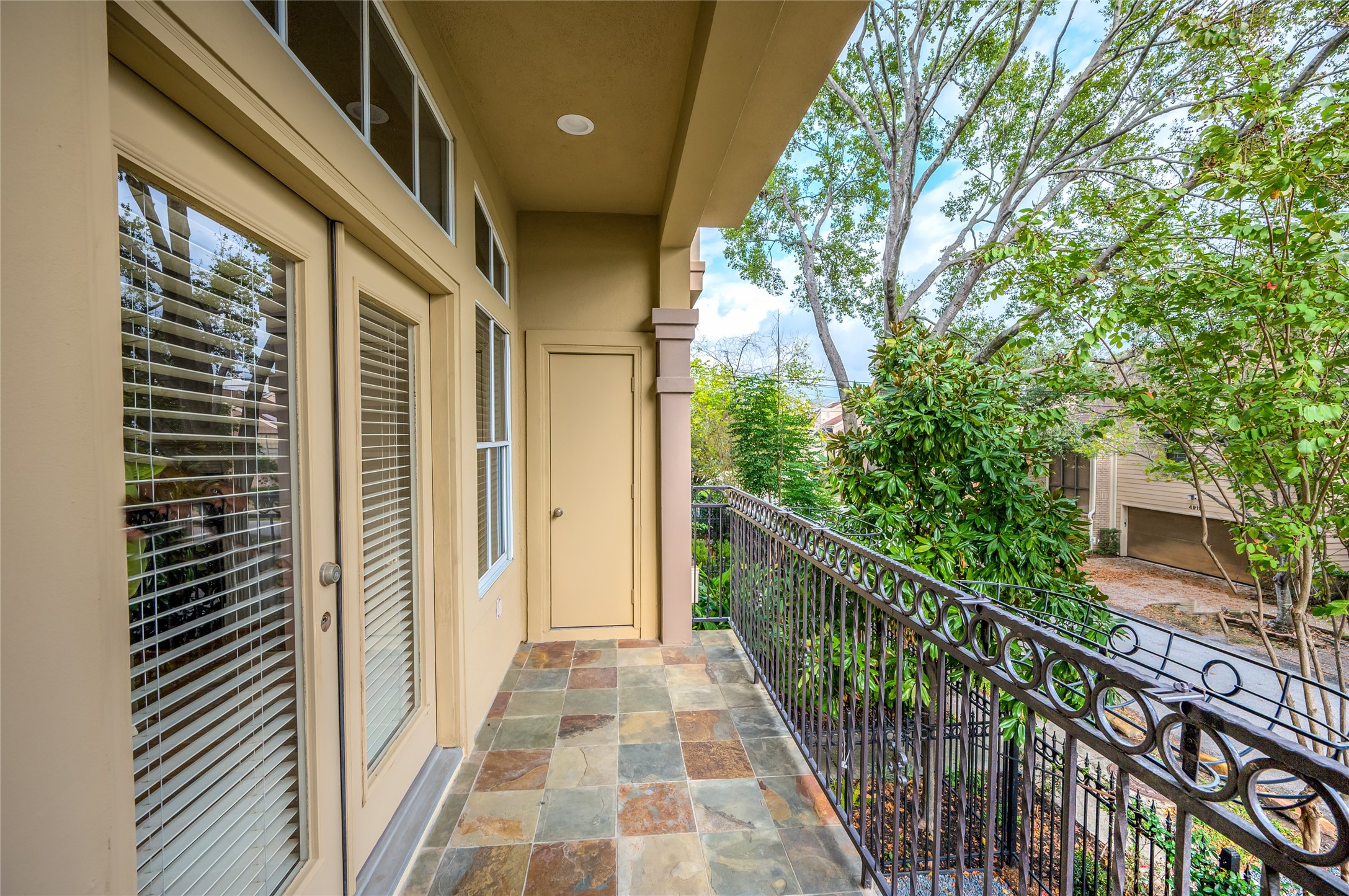 315 Sandman Street Property Photo 40