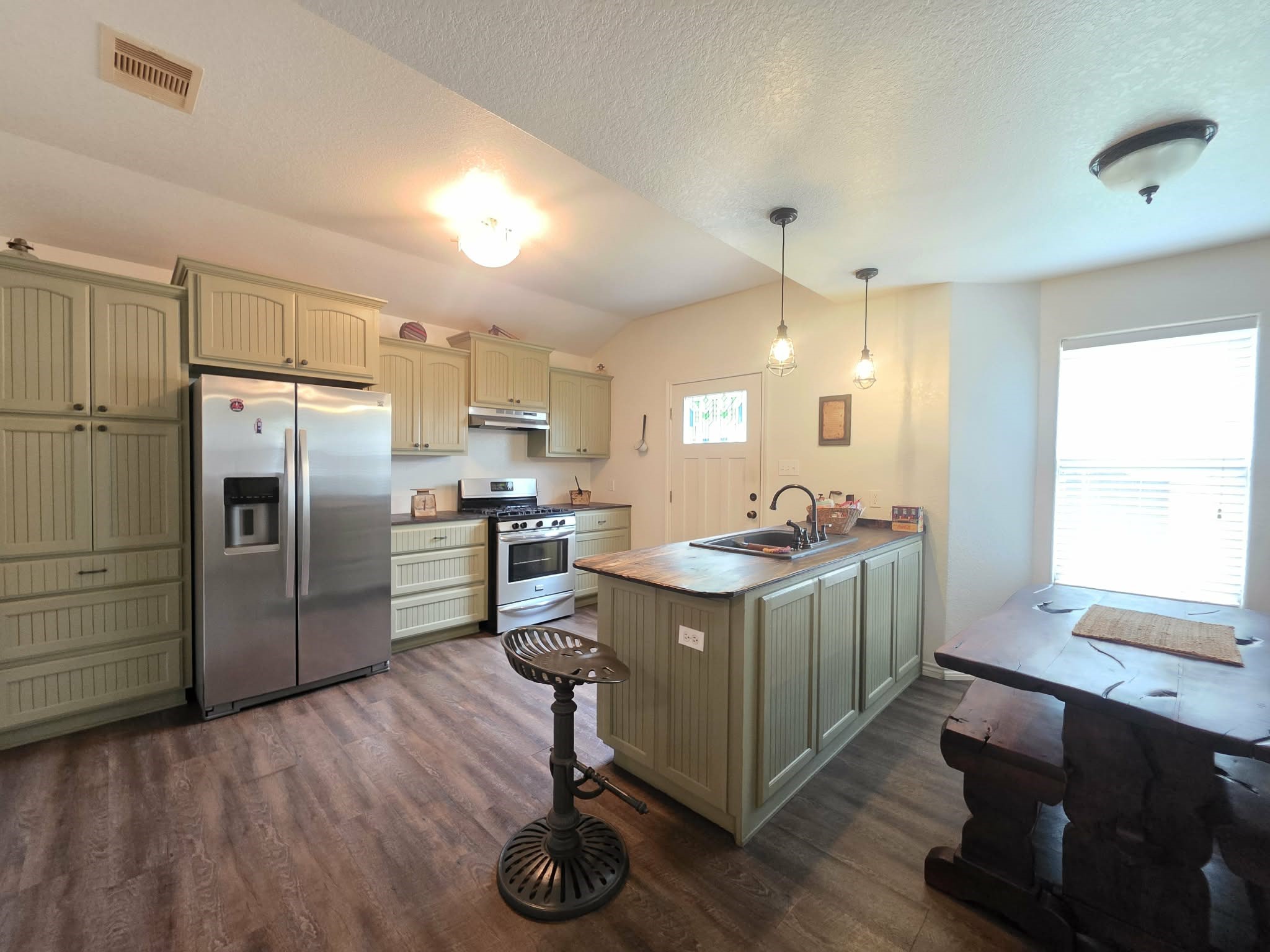 1316 Rampart Street Property Photo 4