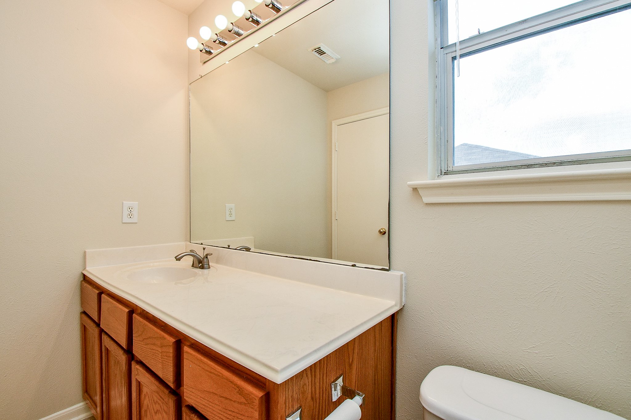 2707 Silk Tree Lane Property Photo 24