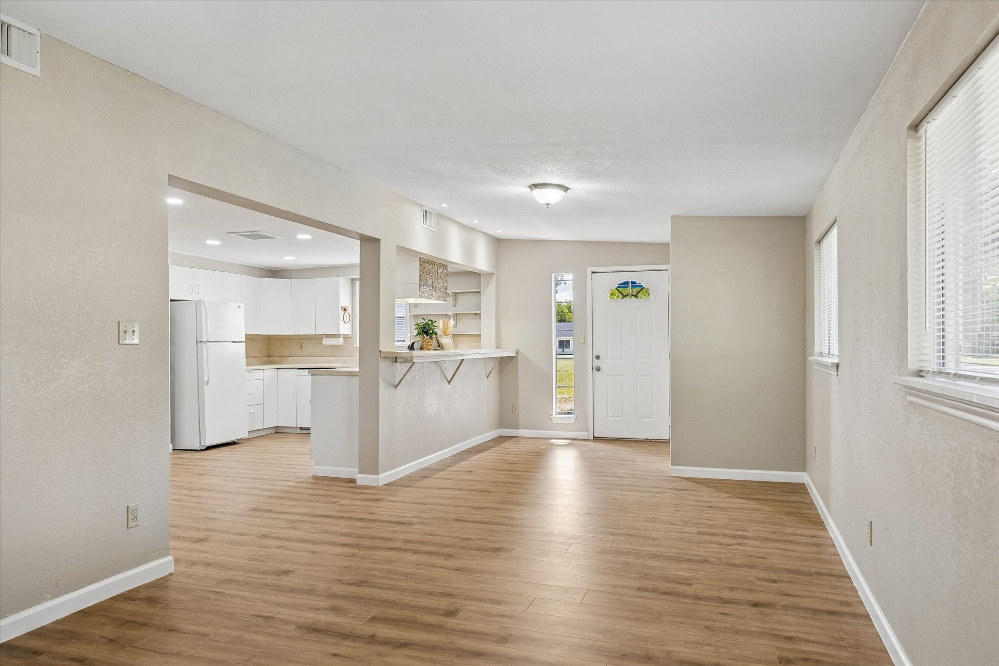 218 N Ormsby Street Property Photo 4