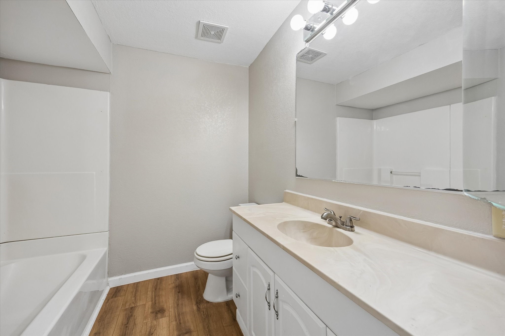 218 N Ormsby Street Property Photo 7