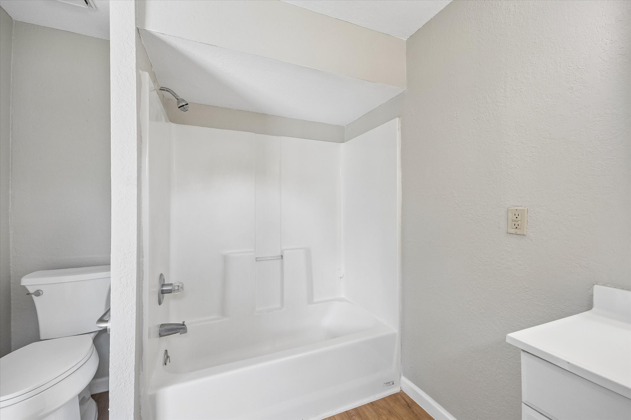 218 N Ormsby Street Property Photo 13