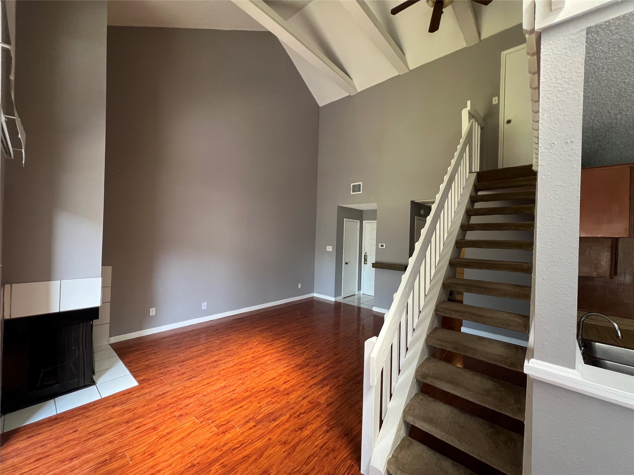 8479 Sands Point Drive Property Photo 5