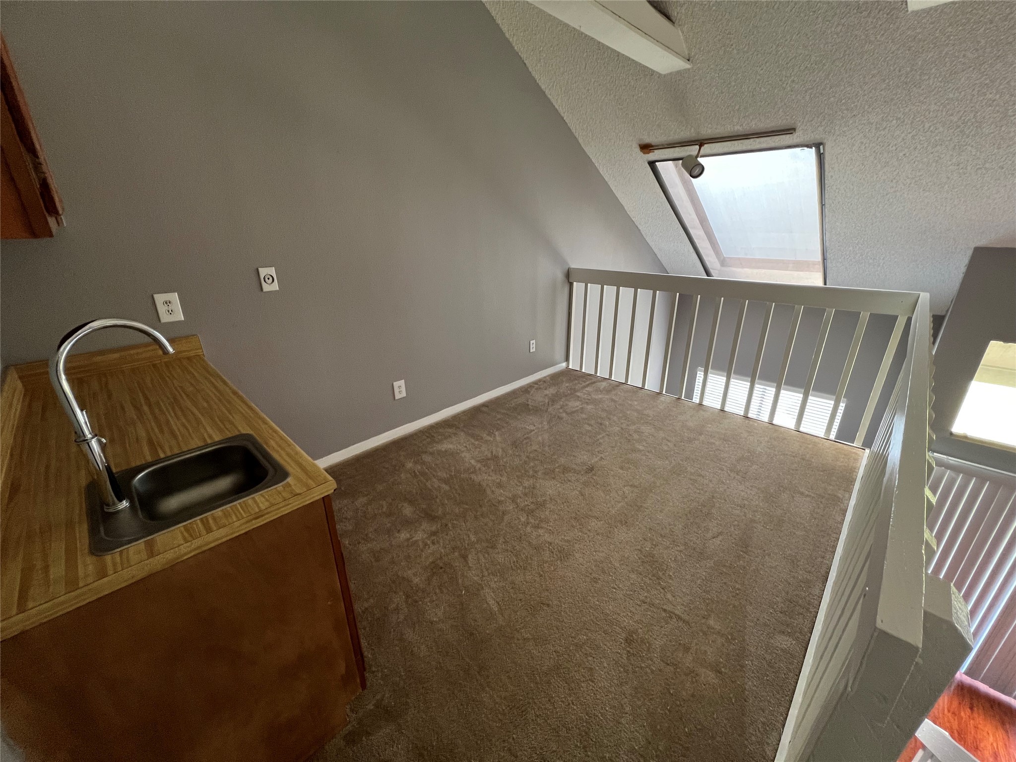 8479 Sands Point Drive Property Photo 6