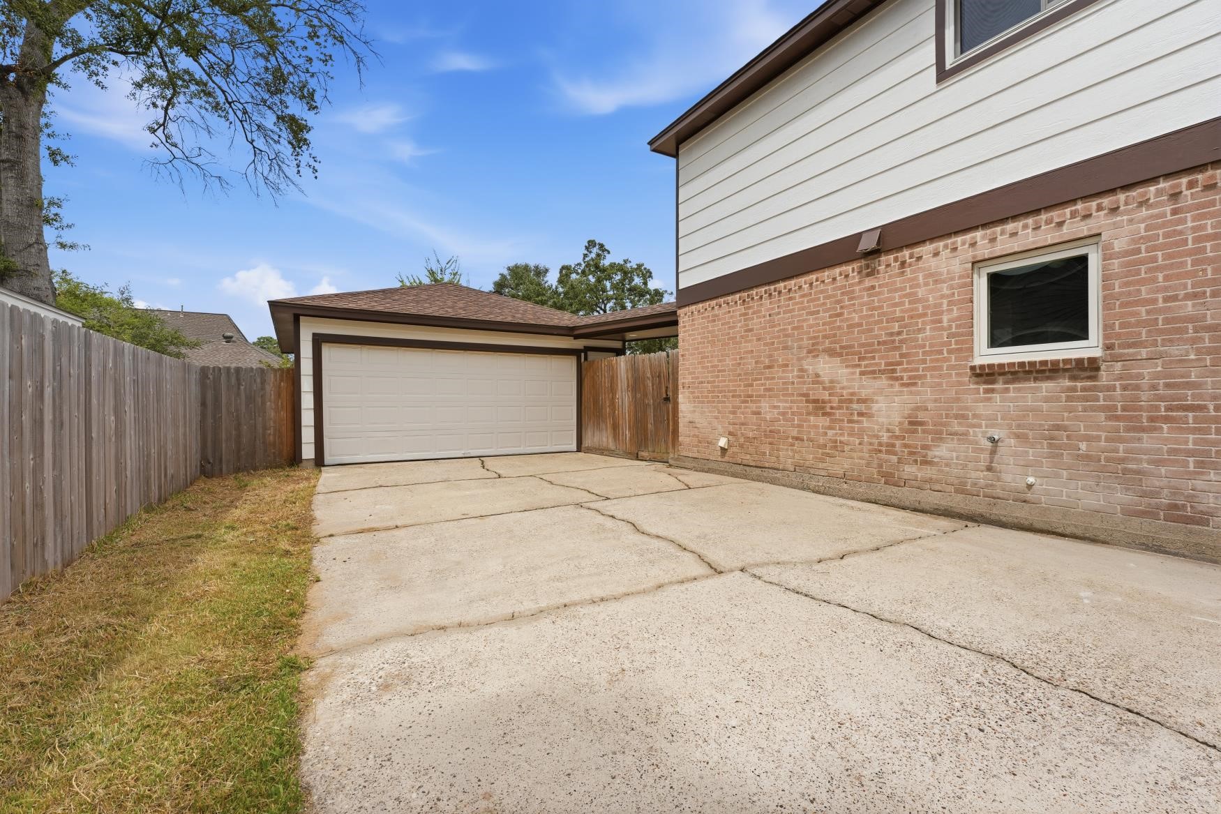 3602 Cypresswood Drive Property Photo 3