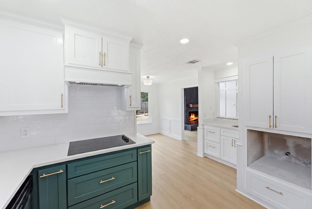 3602 Cypresswood Drive Property Photo 12