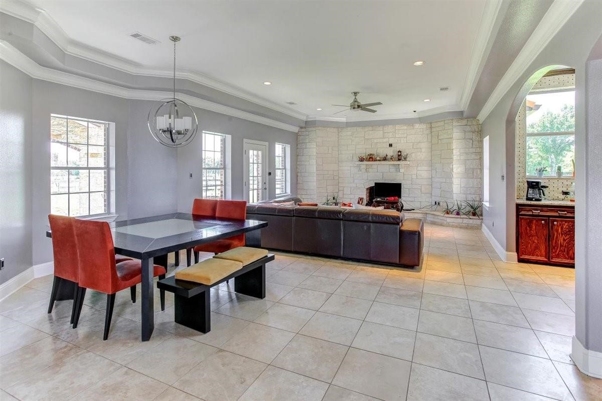 848 Juliff Manvel Road Property Photo 10