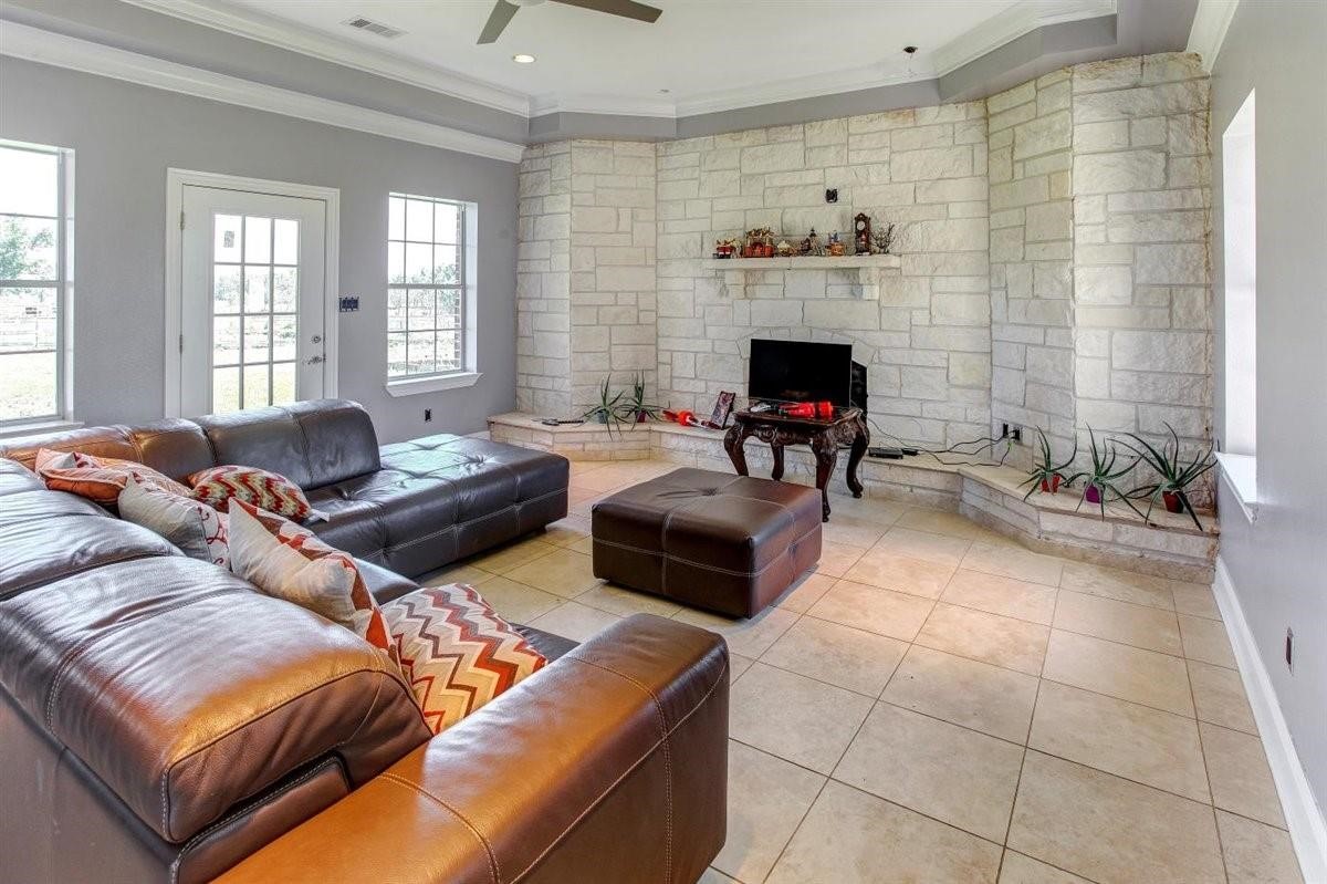 848 Juliff Manvel Road Property Photo 13