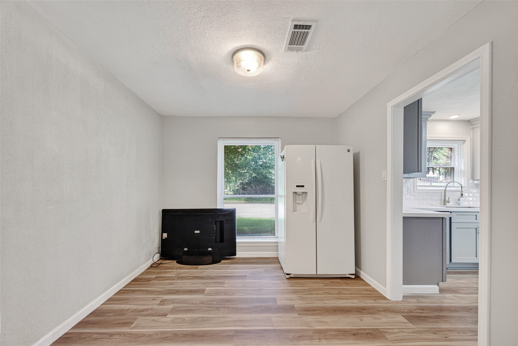 25503 Foxbriar Lane Property Photo 11
