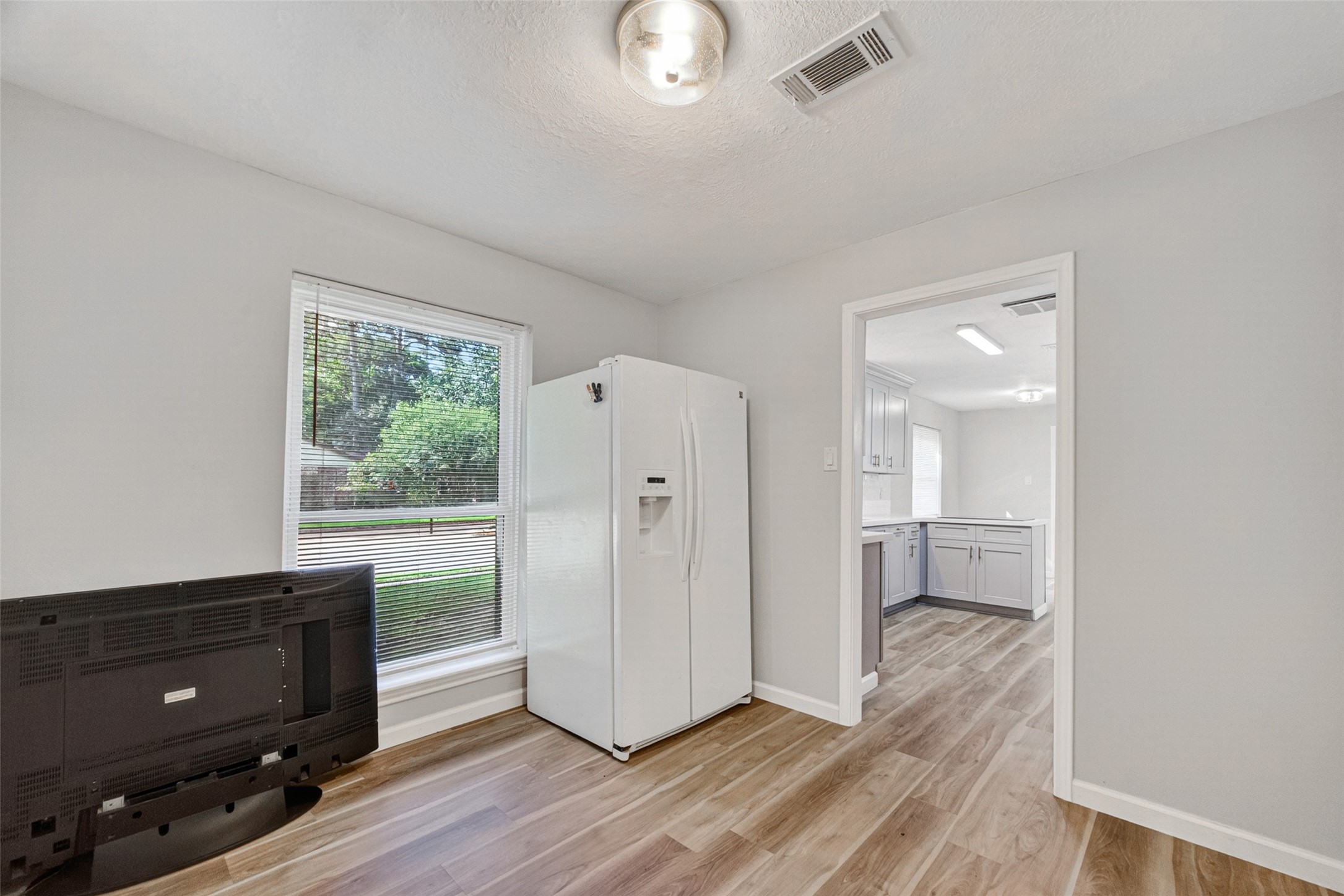 25503 Foxbriar Lane Property Photo 12