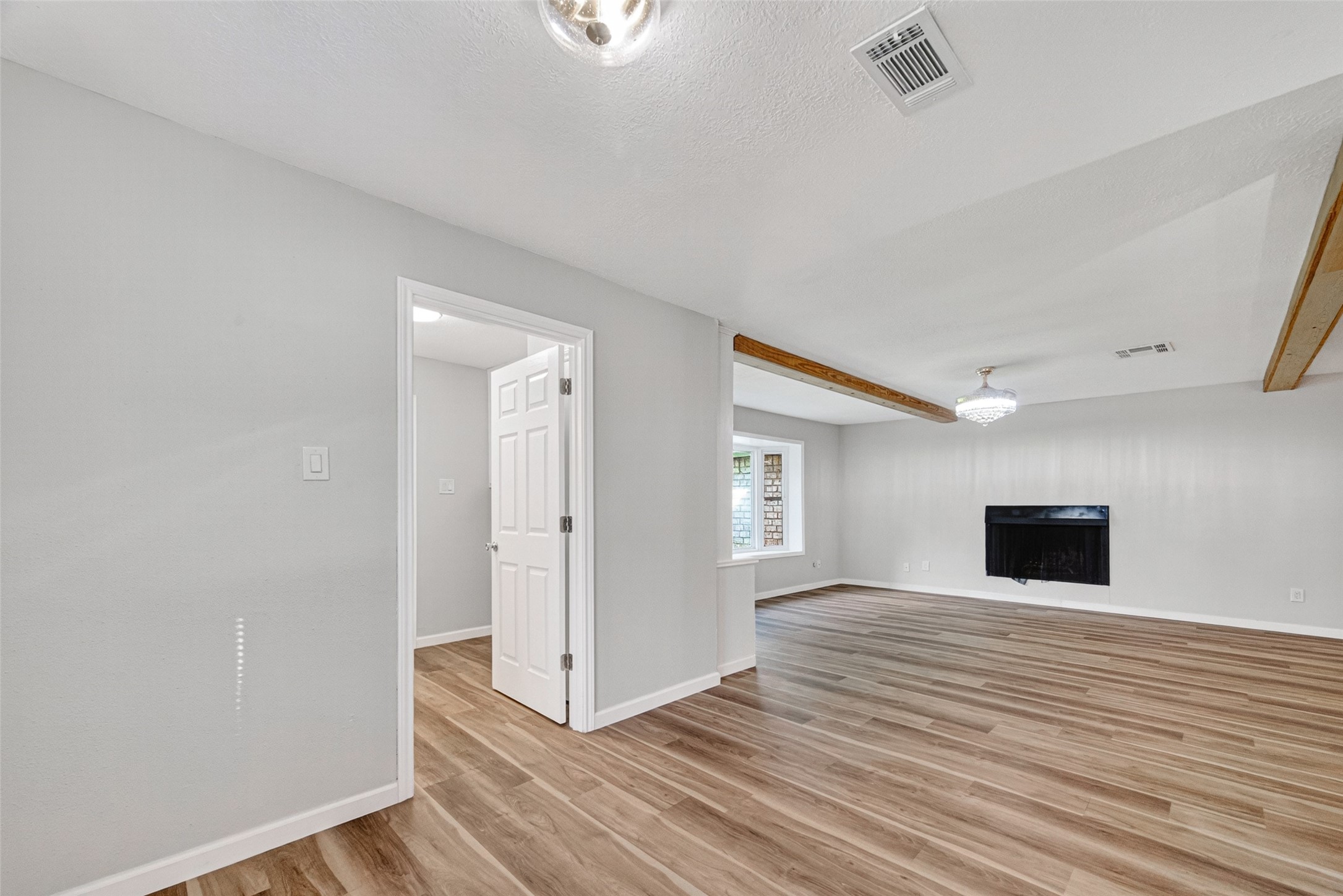 25503 Foxbriar Lane Property Photo 14
