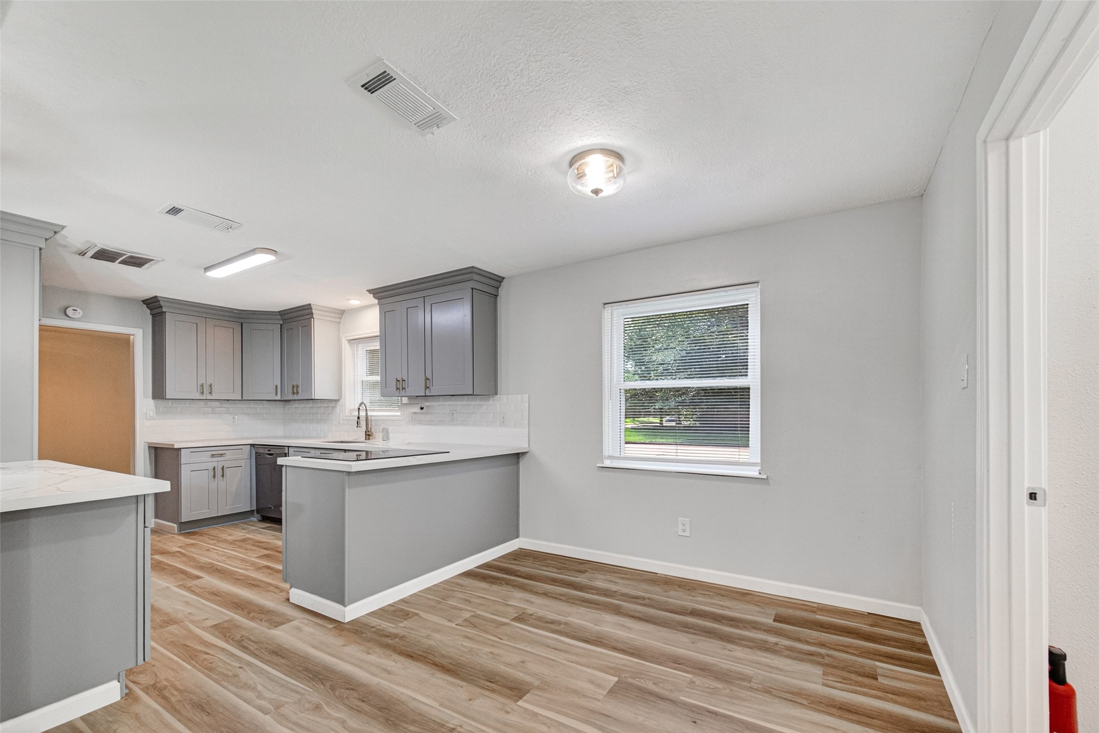 25503 Foxbriar Lane Property Photo 15