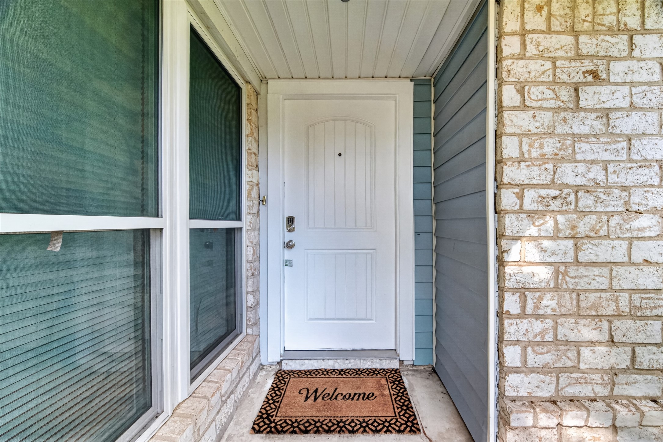 25503 Foxbriar Lane Property Photo 25