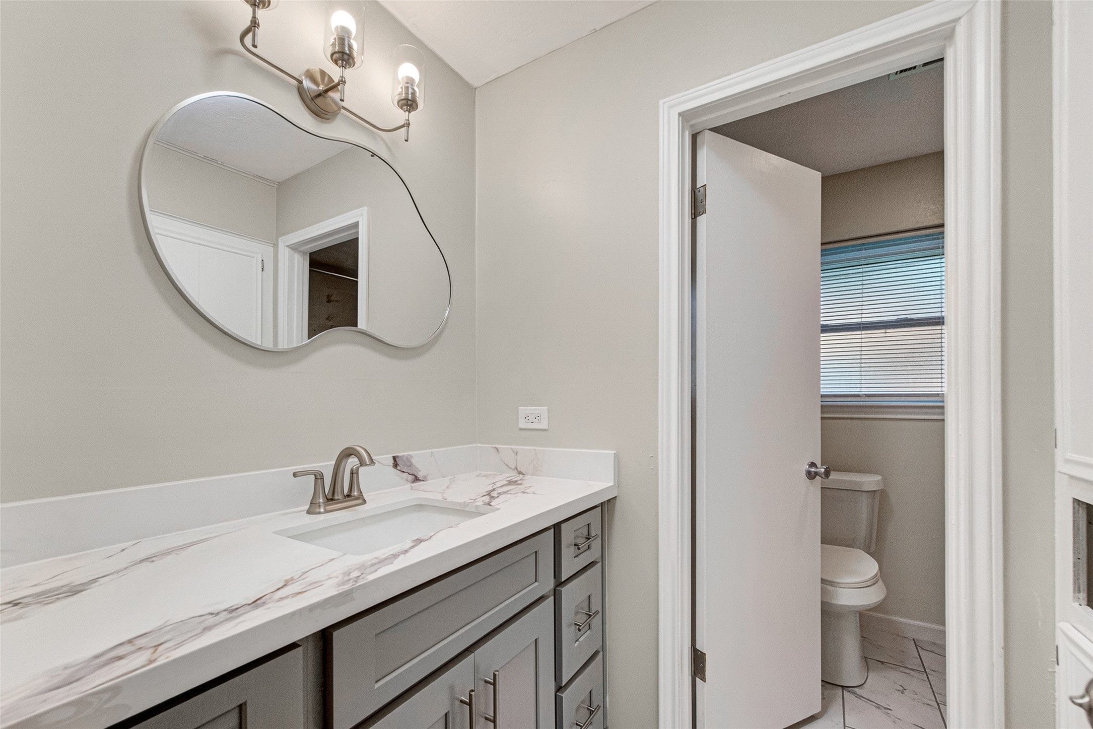 25503 Foxbriar Lane Property Photo 28
