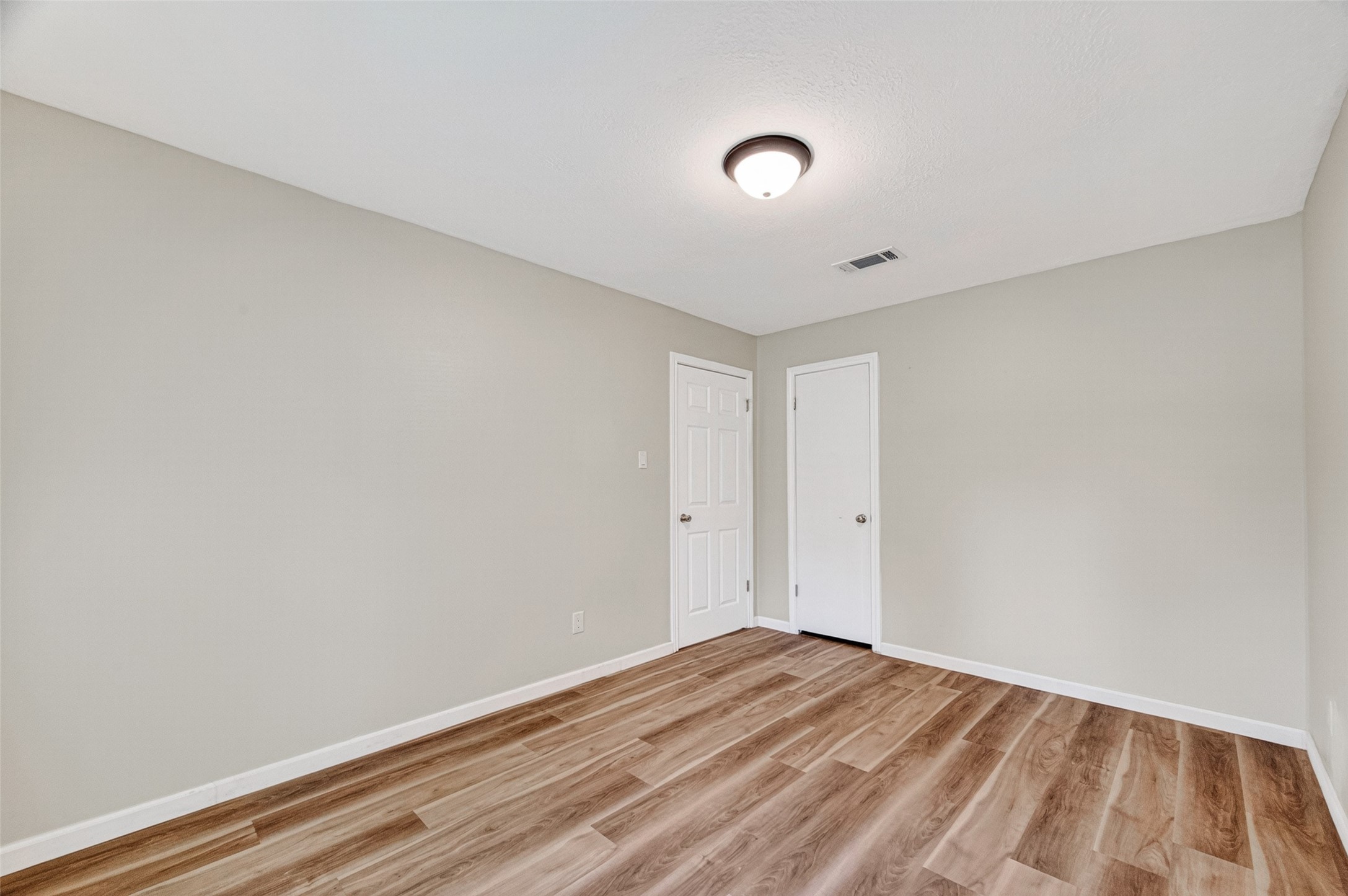 25503 Foxbriar Lane Property Photo 29