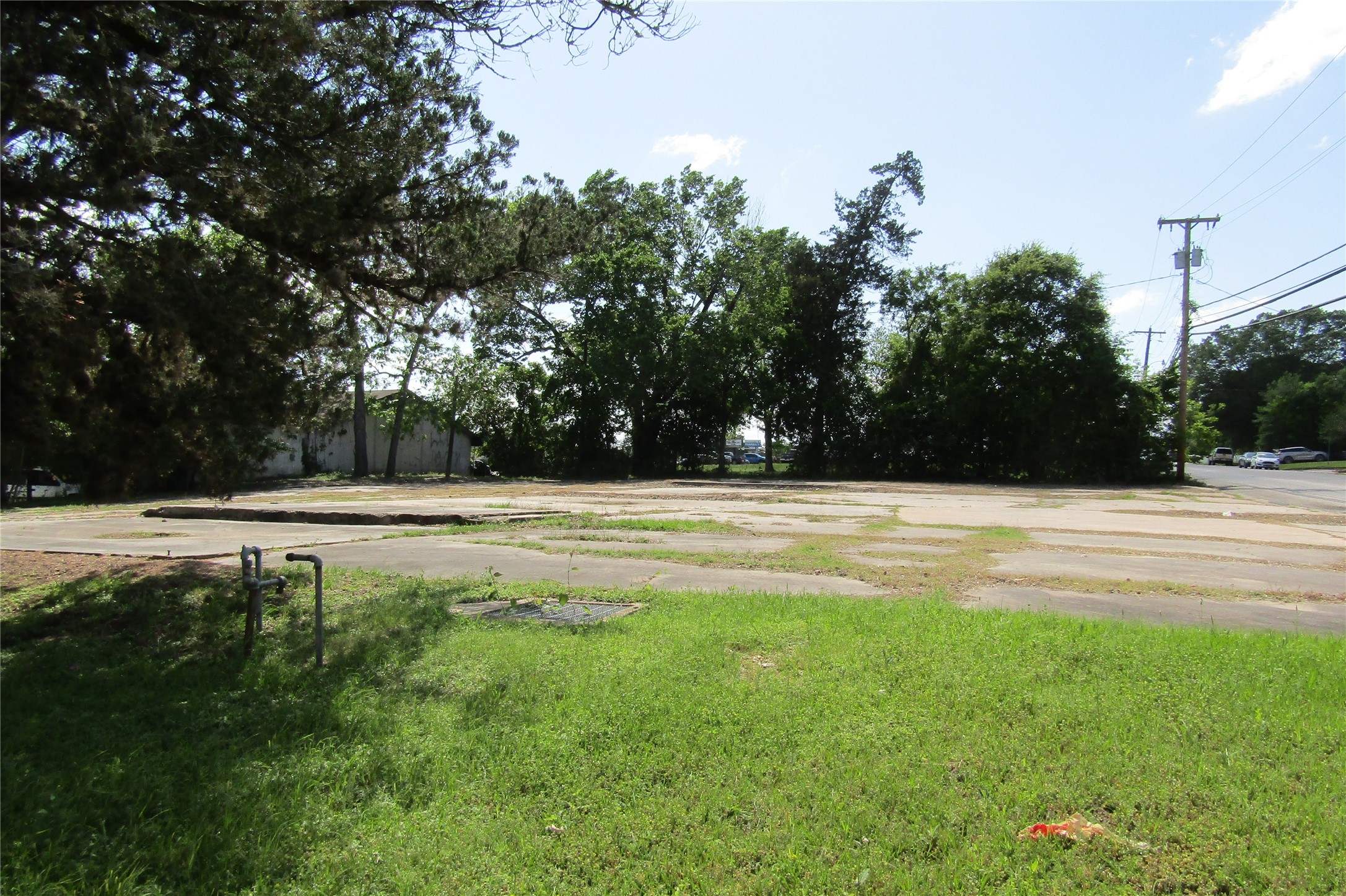 401 Drew Road Property Photo 1