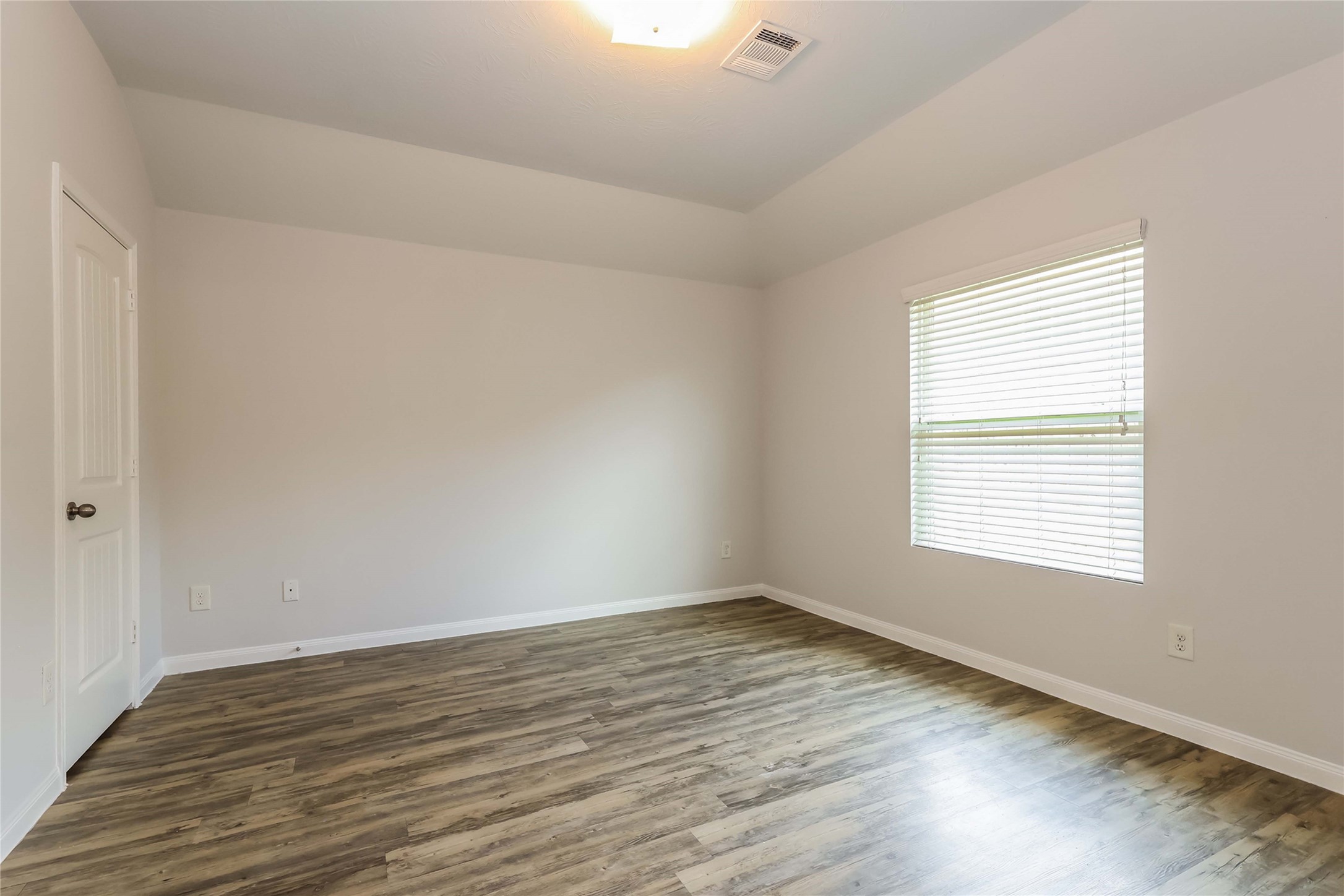 19035 Brescia Lane Property Photo 10