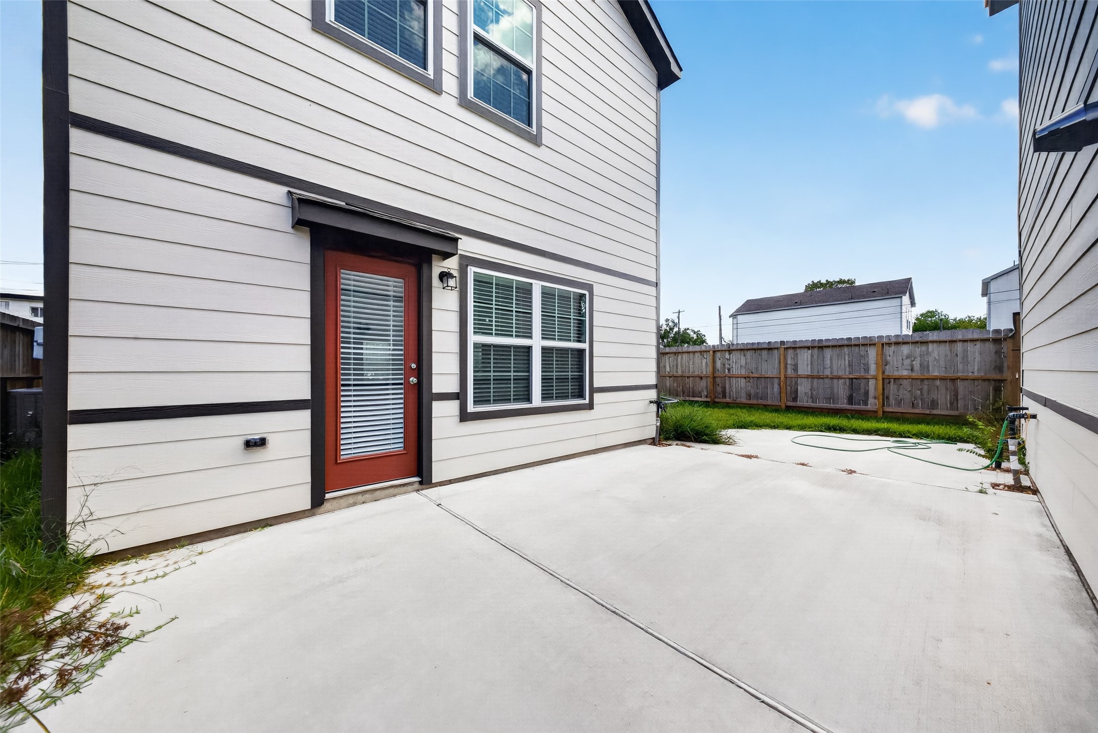 6434 New York Property Photo 3