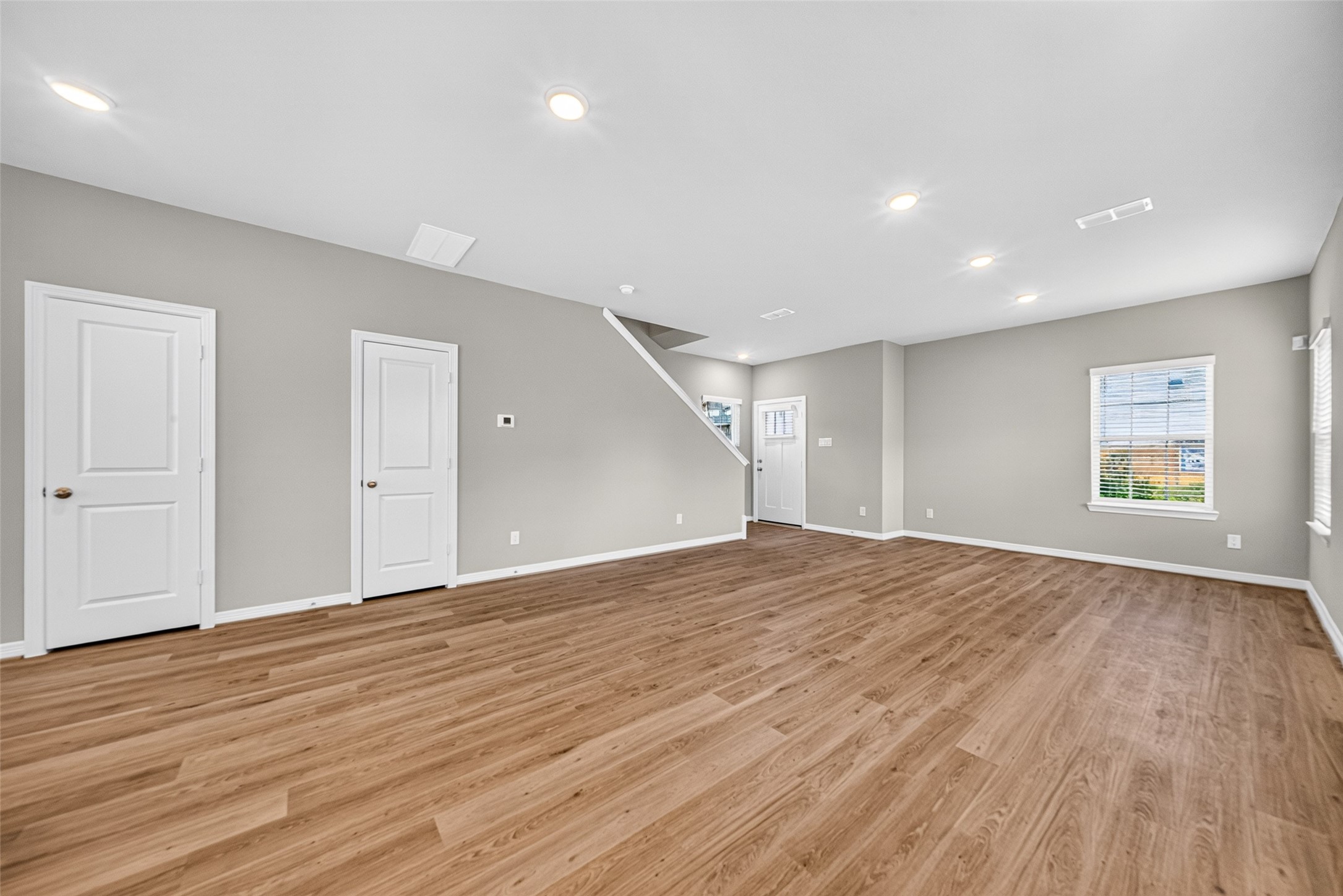 6434 New York Property Photo 7
