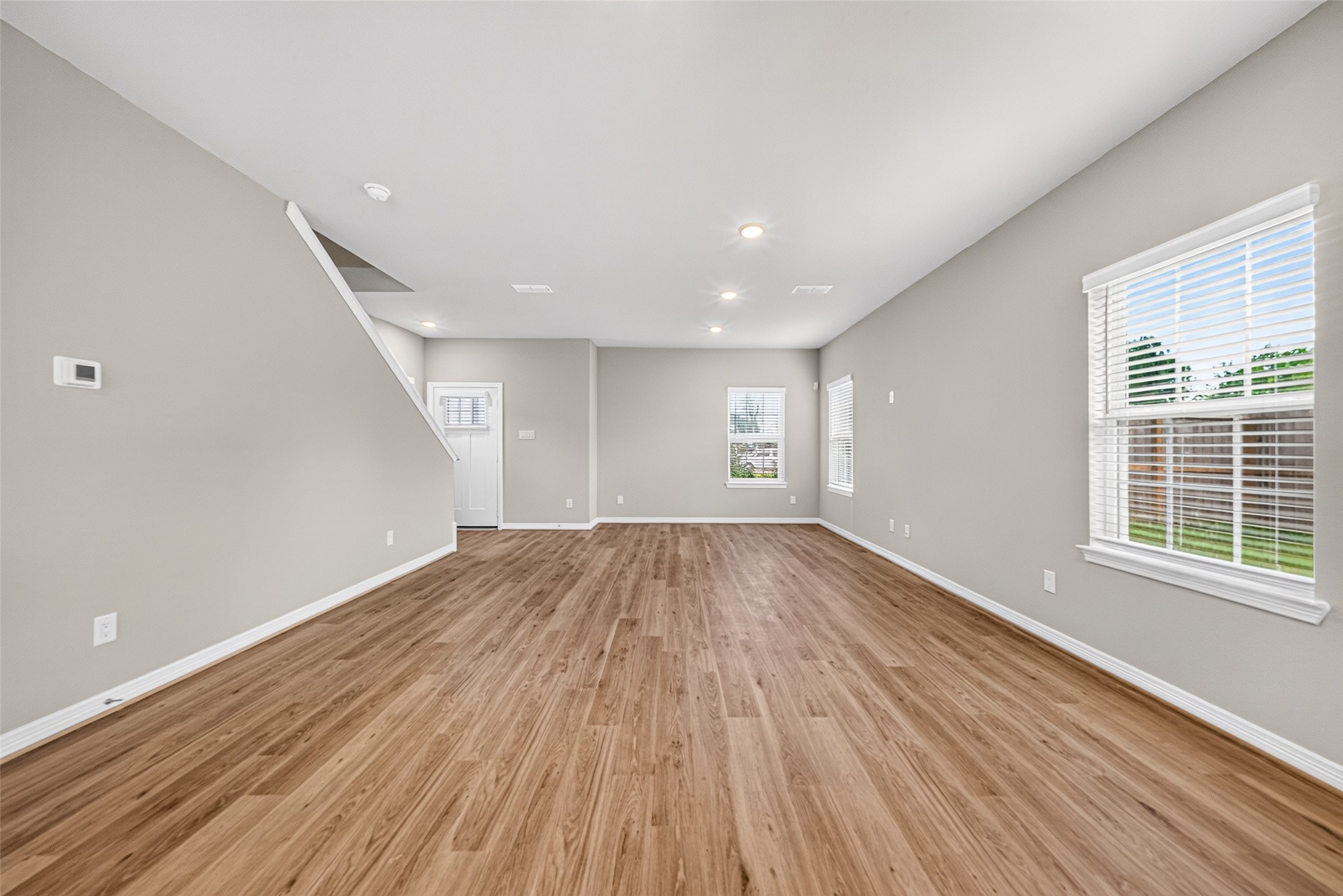 6434 New York Property Photo 8