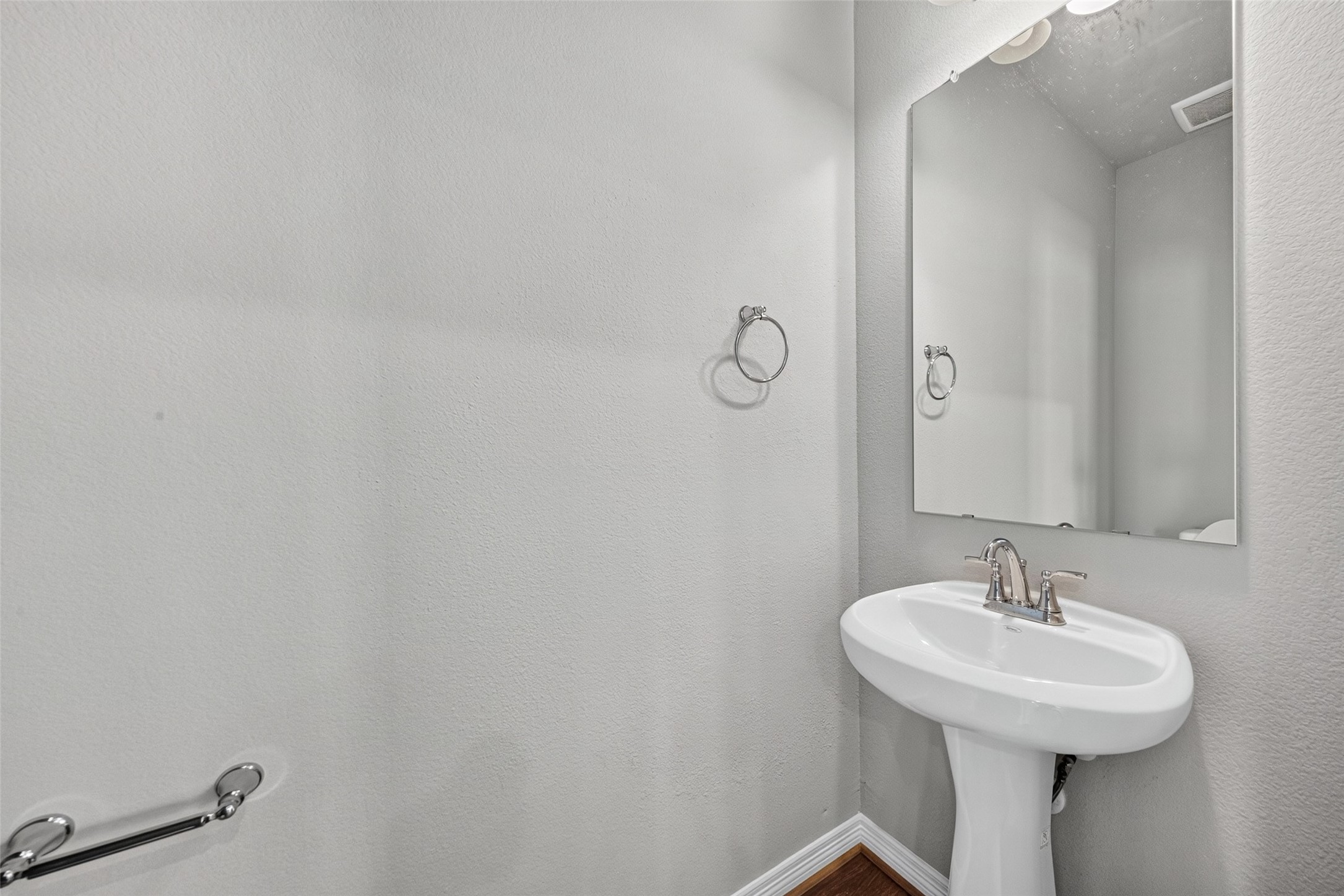 6434 New York Property Photo 18