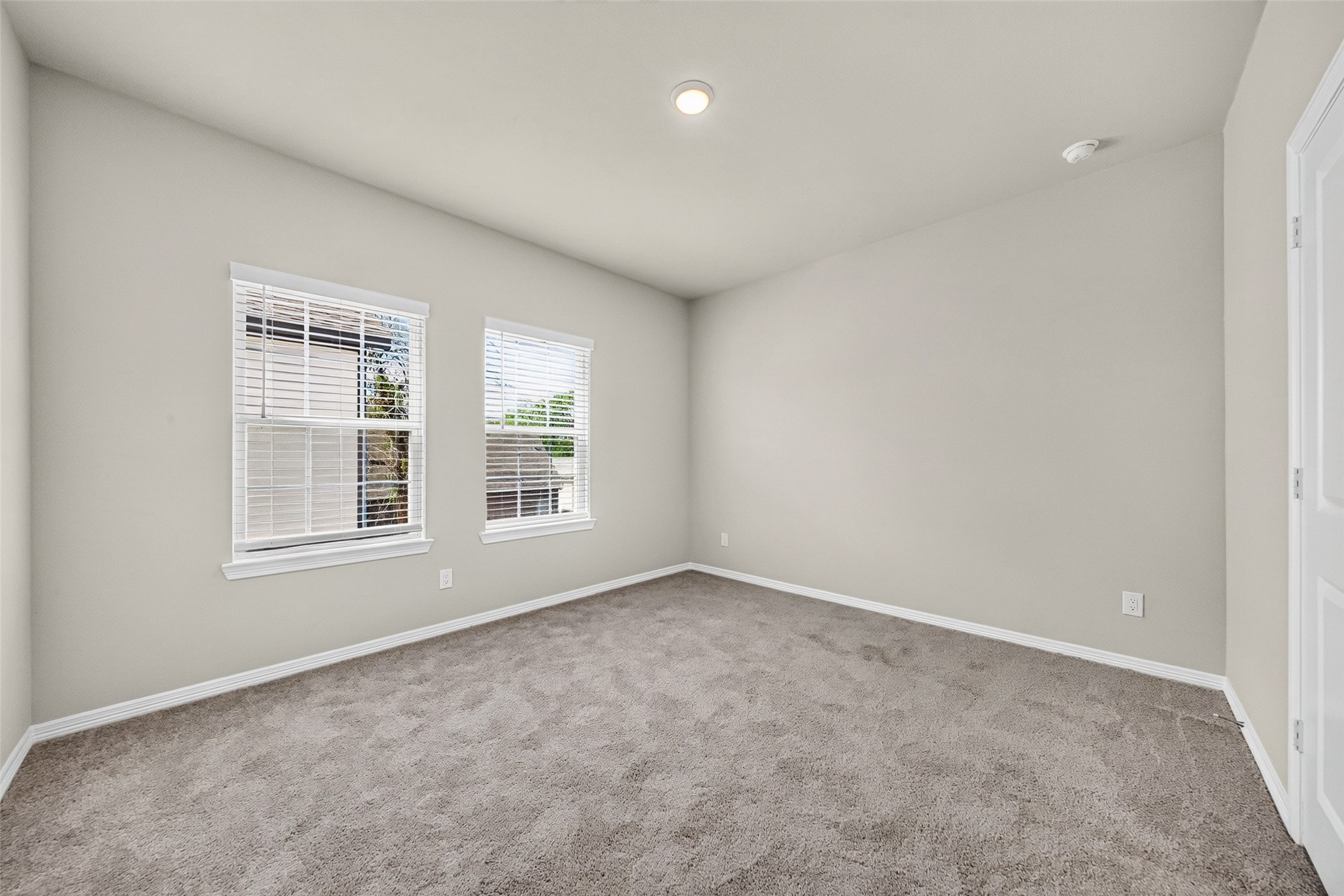 6434 New York Property Photo 21