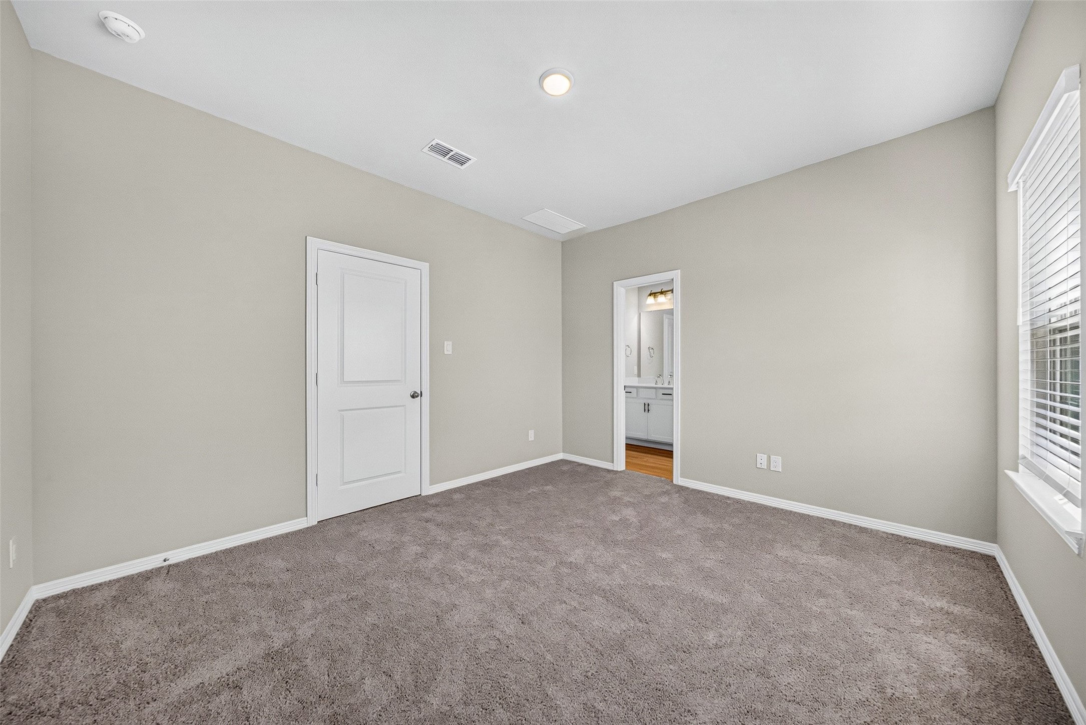 6434 New York Property Photo 23