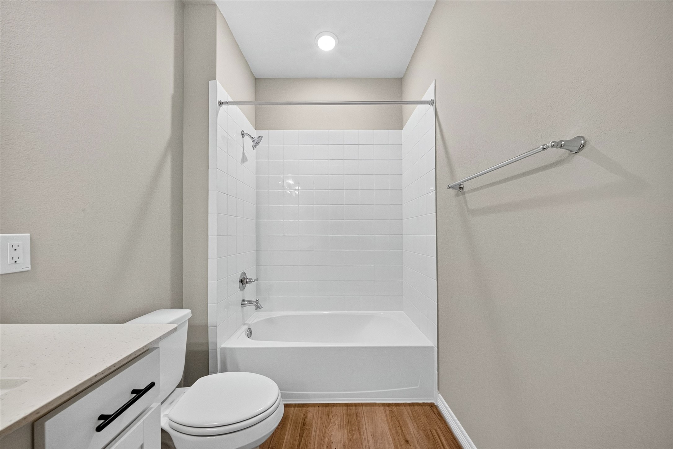 6434 New York Property Photo 24