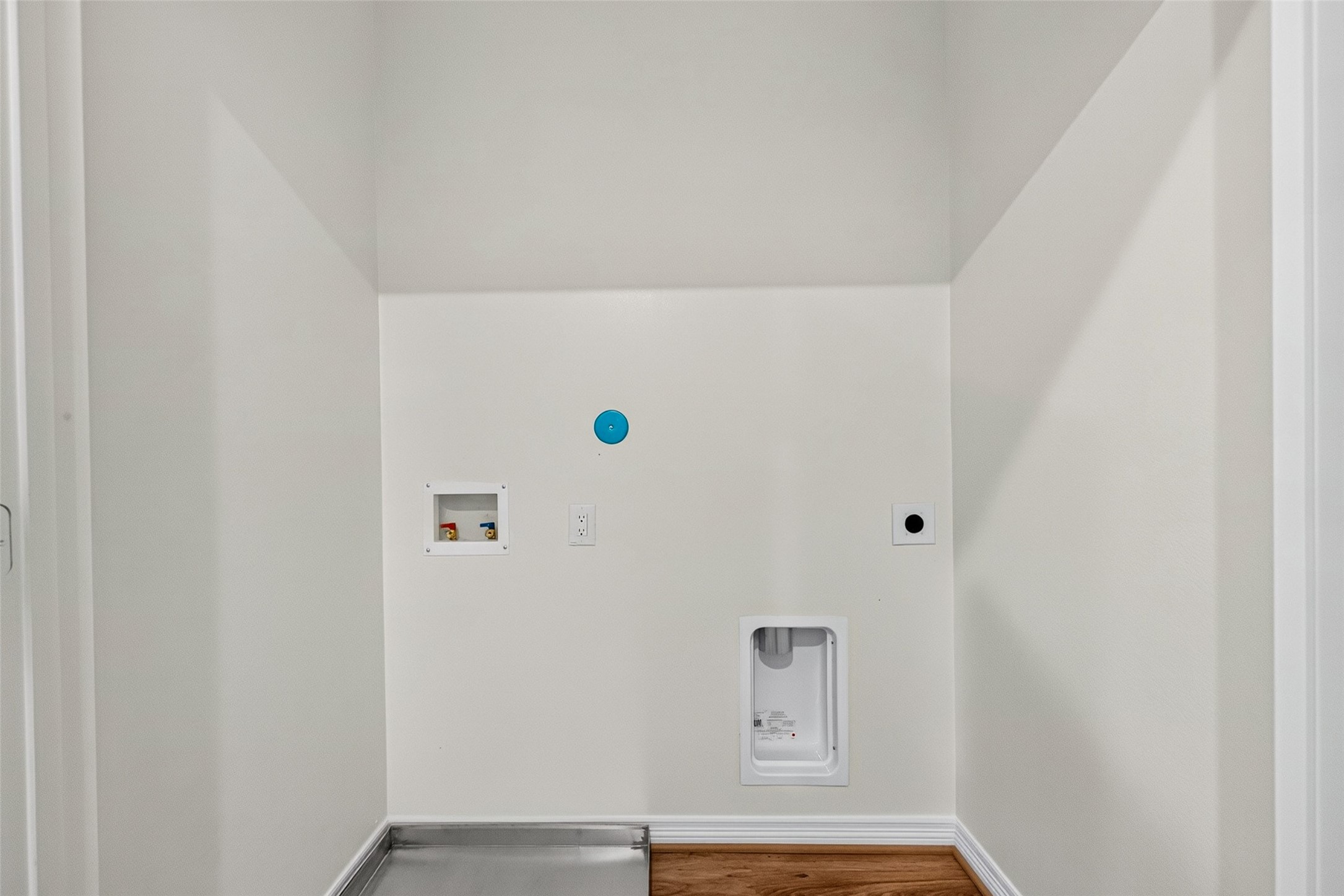 6434 New York Property Photo 27
