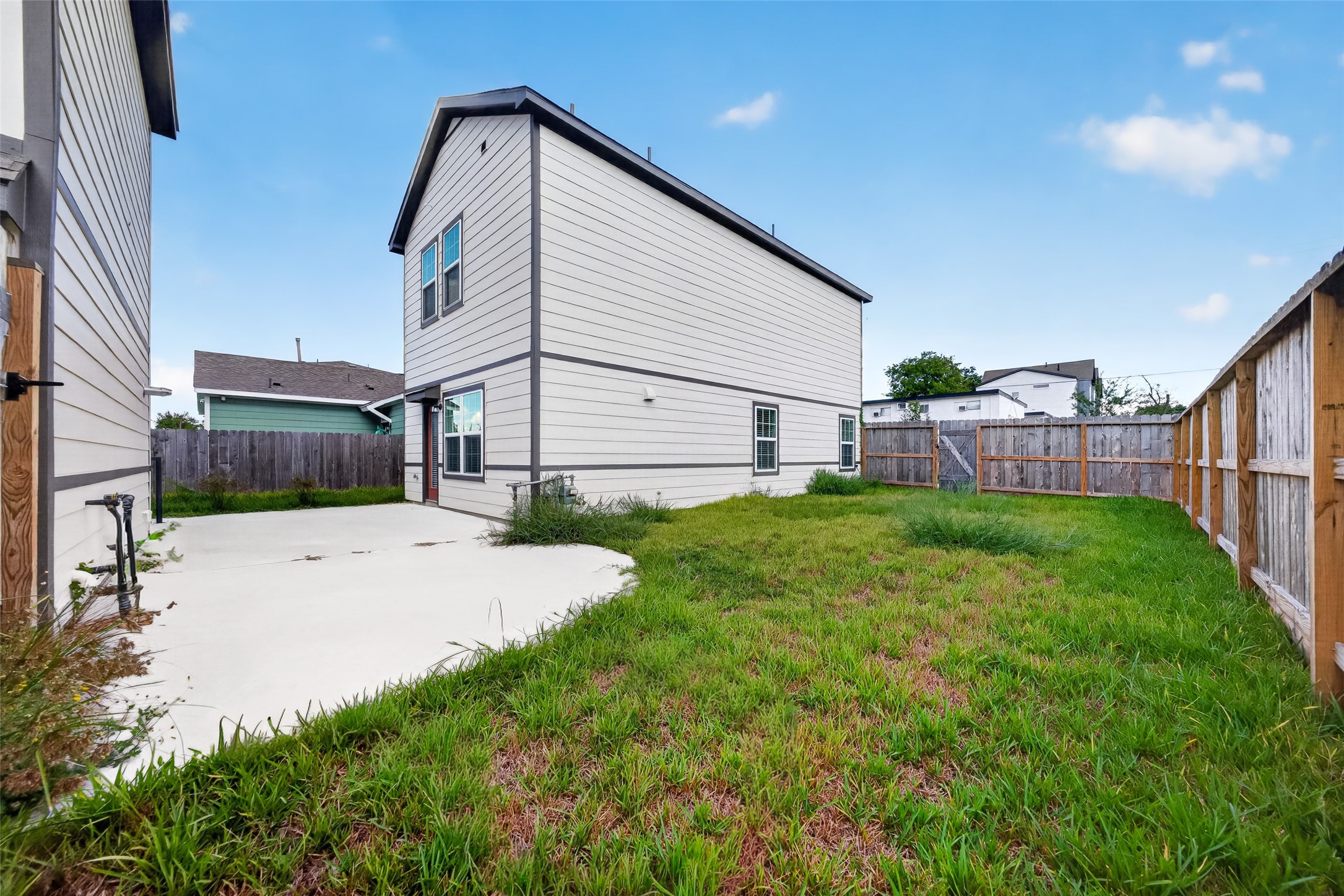 6434 New York Property Photo 30
