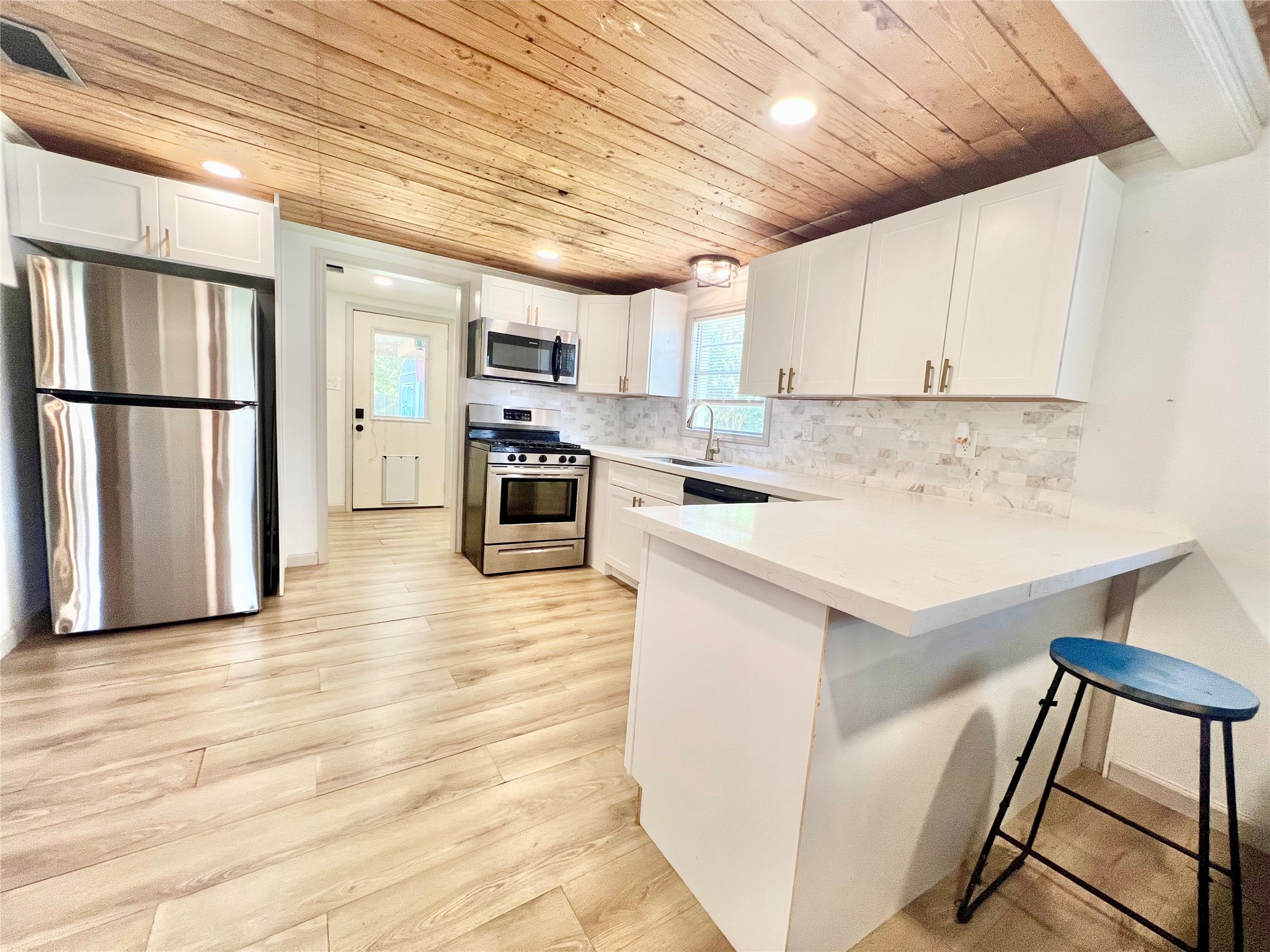 4410 Jackson Street Property Photo 15