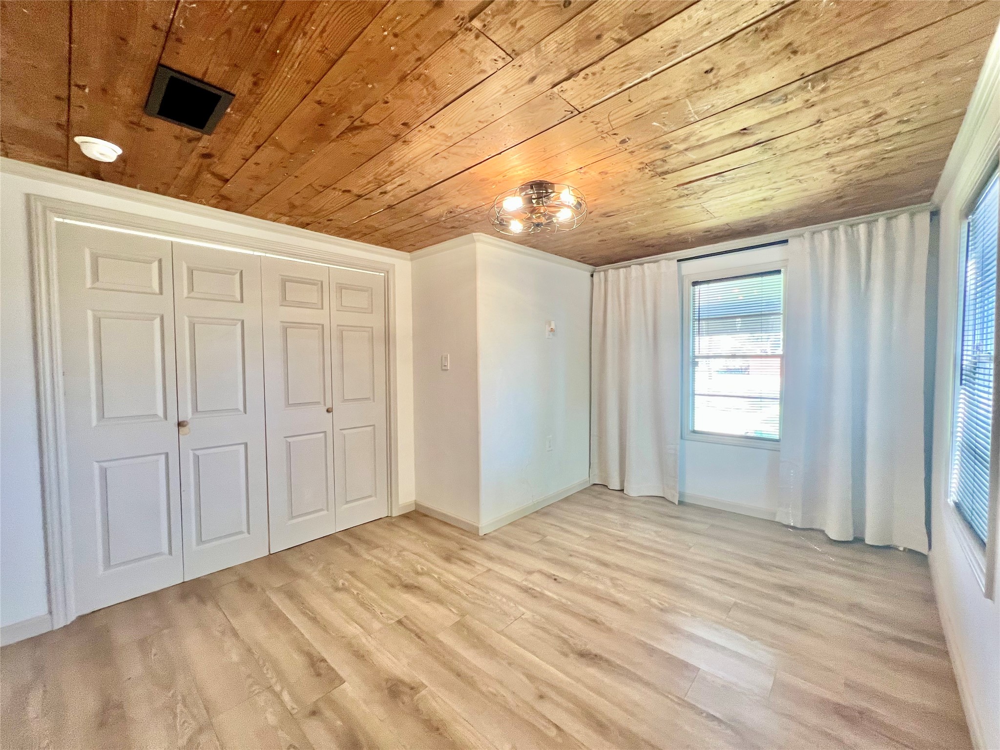 4410 Jackson Street Property Photo 28